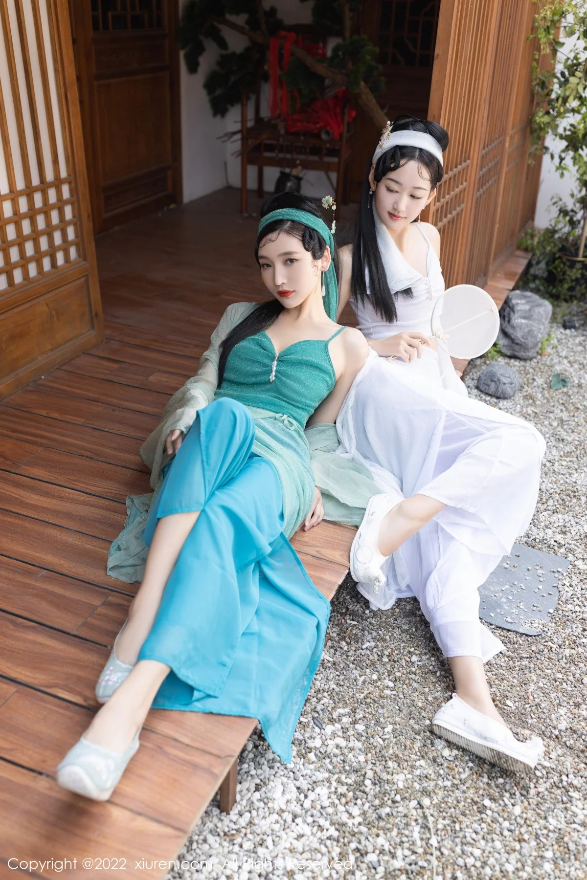 [[XiuRen秀人网]秀人网]No.4952_模特唐安琪＆陆萱萱古装合拍主题性感内衣配无内肉丝诱惑写真92P