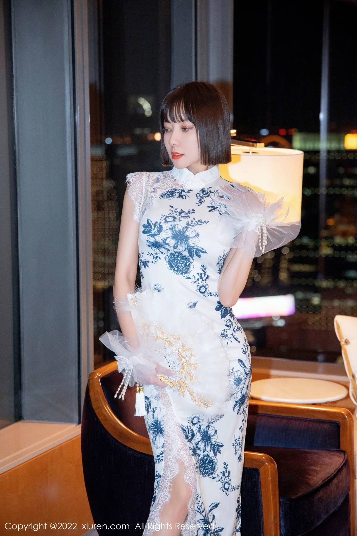 [[XiuRen秀人网]秀人网]No.4955_御姐果儿Victoria西双版纳旅拍蓝白轻透内衣秀凹凸身材诱惑写真77P