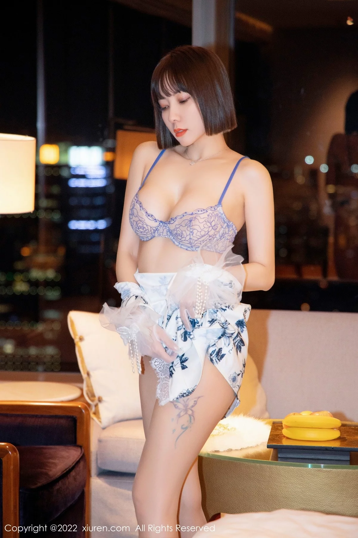 [[XiuRen秀人网]秀人网]No.4955_御姐果儿Victoria西双版纳旅拍蓝白轻透内衣秀凹凸身材诱惑写真77P
