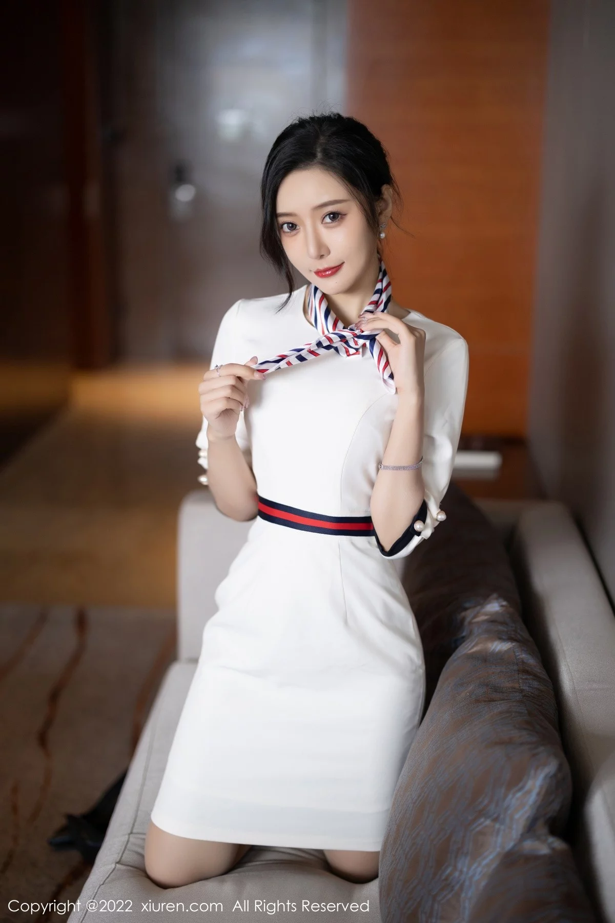 [[XiuRen秀人网]秀人网]No.4963_女神王馨瑶yanni白色连衣短裙露红色内衣配原色丝袜诱惑写真71P