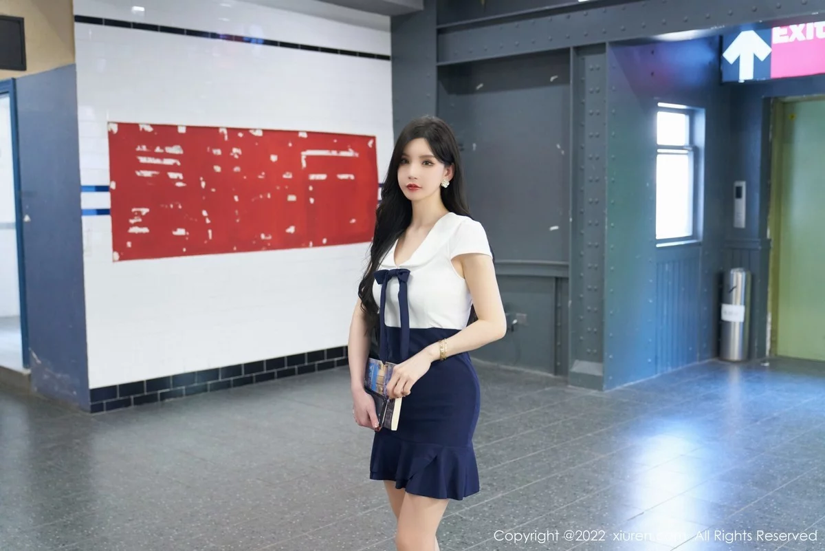 [[XiuRen秀人网]秀人网]No.4979_女神周于希Sally地铁故事主题性感连衣短裙秀美腿迷人诱惑写真80P