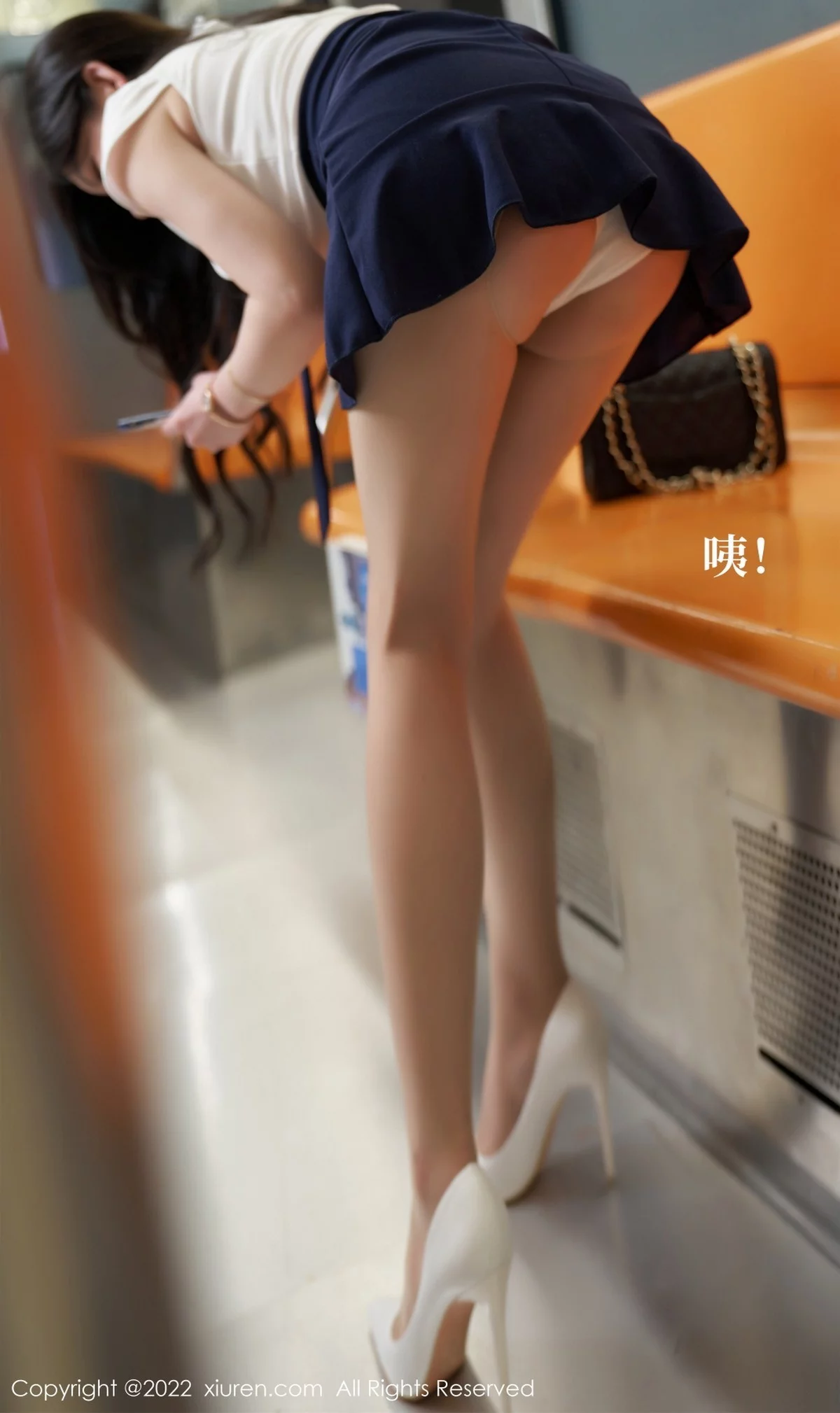 [[XiuRen秀人网]秀人网]No.4979_女神周于希Sally地铁故事主题性感连衣短裙秀美腿迷人诱惑写真80P