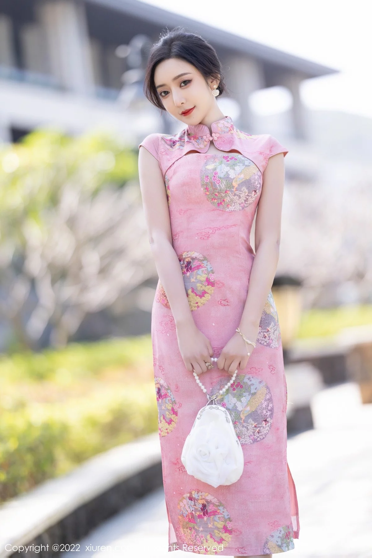 [[XiuRen秀人网]秀人网]No.5007_女神王馨瑶yanni厦门旅拍脱粉红旗袍露性感内衣超薄肉丝诱惑写真85P