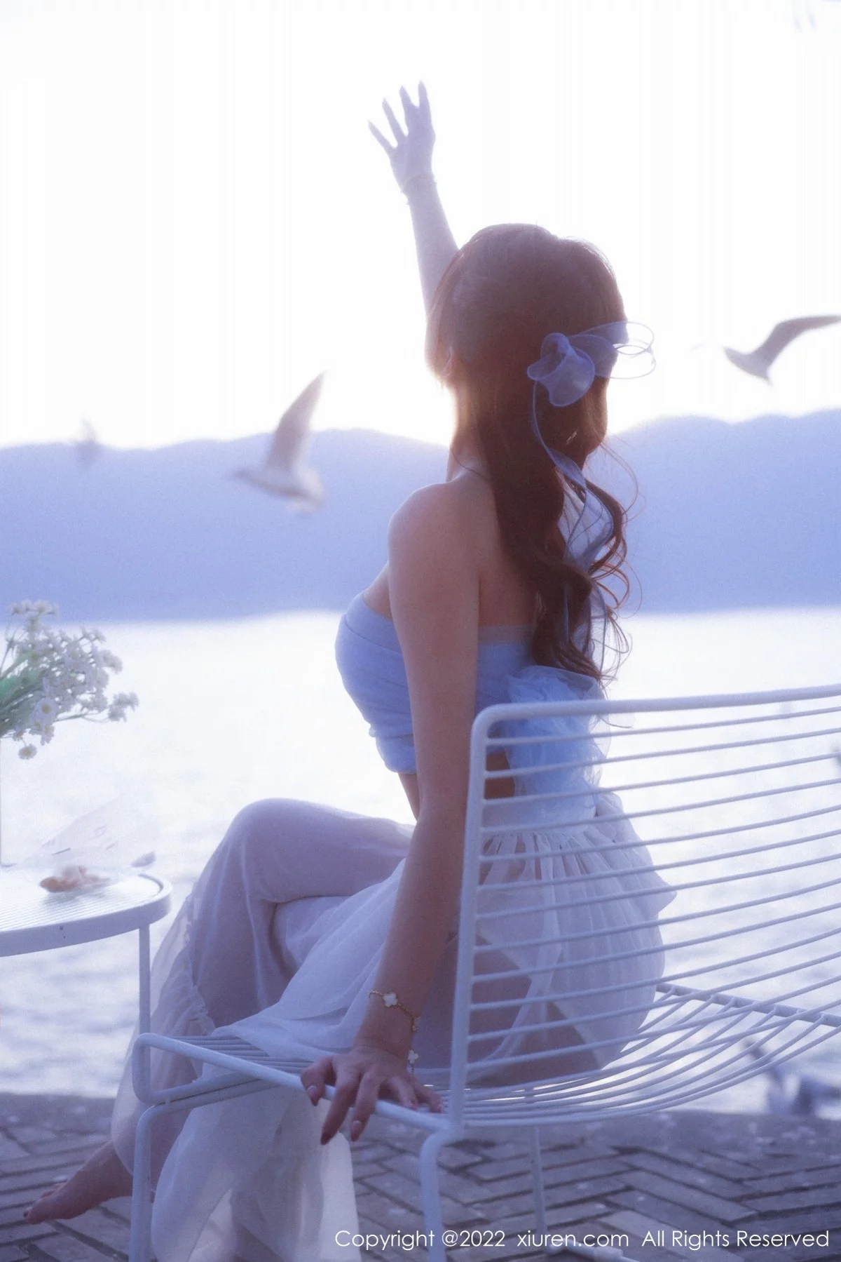 [[XiuRen秀人网]秀人网]No.4888_模特tina_甜仔大理旅拍户外蓝色服饰配白长裙秀凹凸身材诱惑写真45P