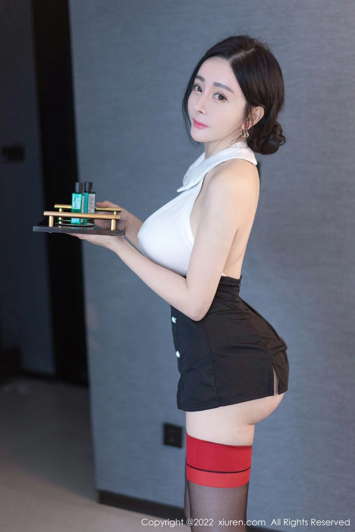 [[XiuRen秀人网]秀人网]No.4891_模特允爾按摩技师装扮白色上衣配黑色短裙秀丰满身材诱惑写真58P