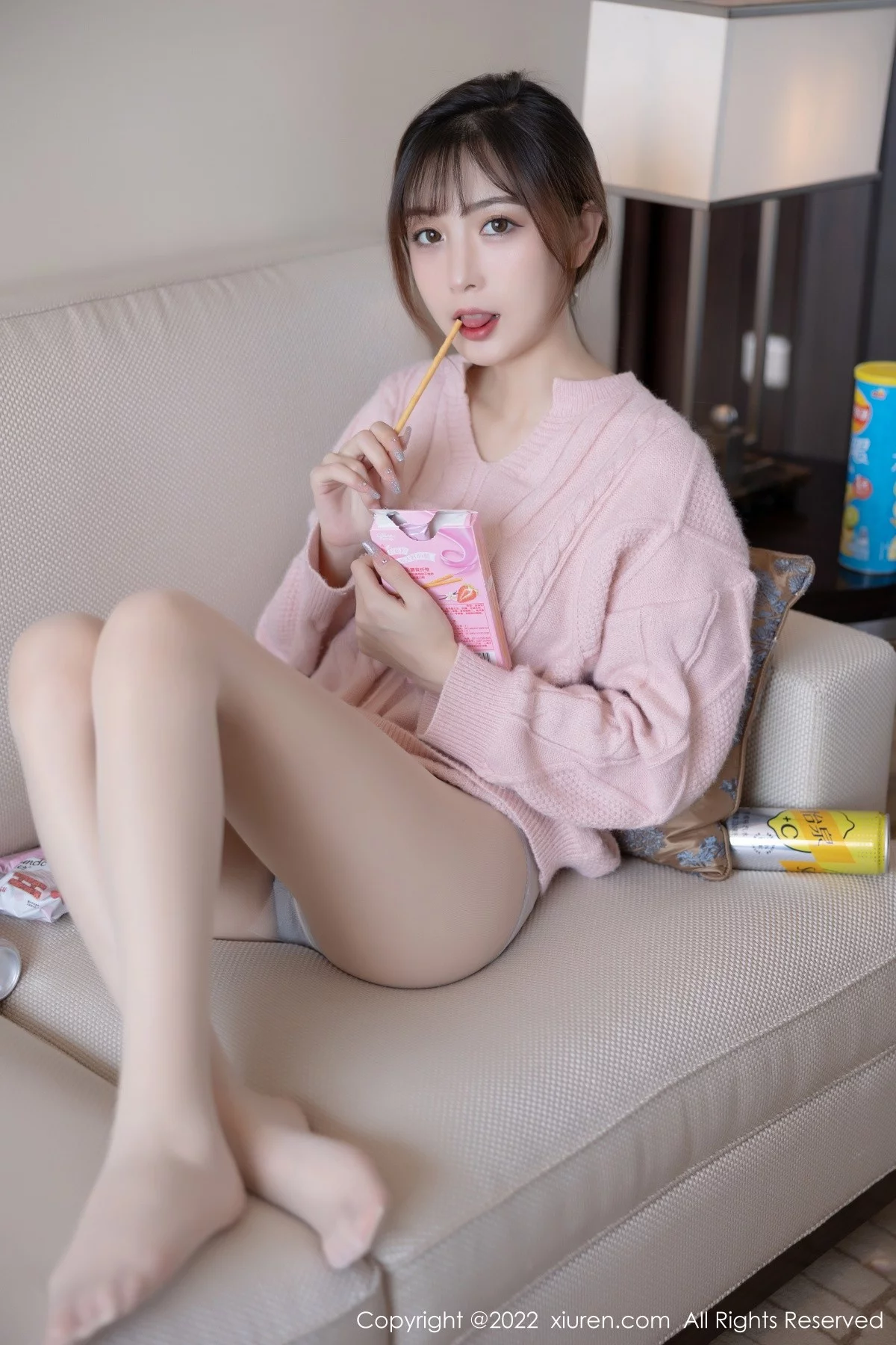 [[XiuRen秀人网]秀人网]No.4902_模特林星阑脱粉色长袖毛衣露蓝色蕾丝内衣配原色丝袜诱惑写真76P