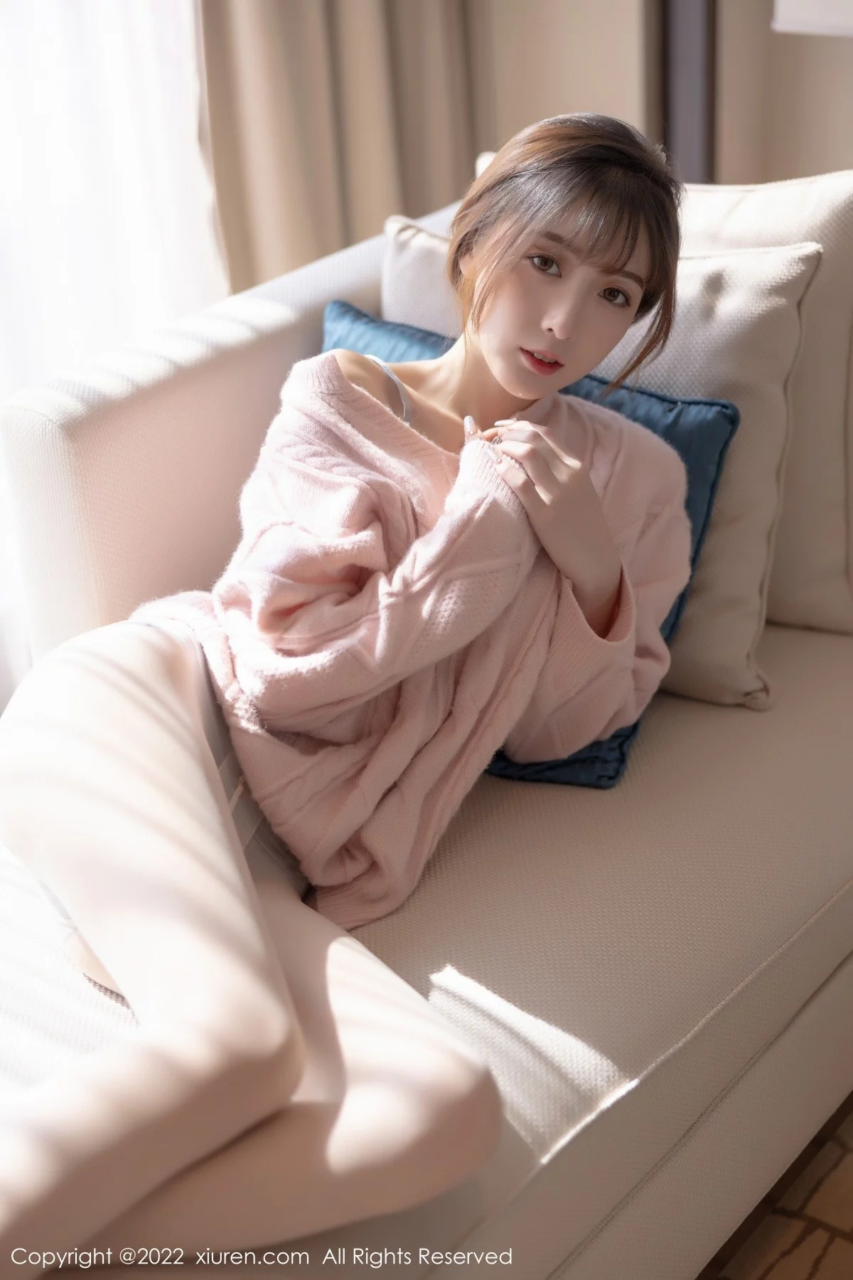 [[XiuRen秀人网]秀人网]No.4902_模特林星阑脱粉色长袖毛衣露蓝色蕾丝内衣配原色丝袜诱惑写真76P