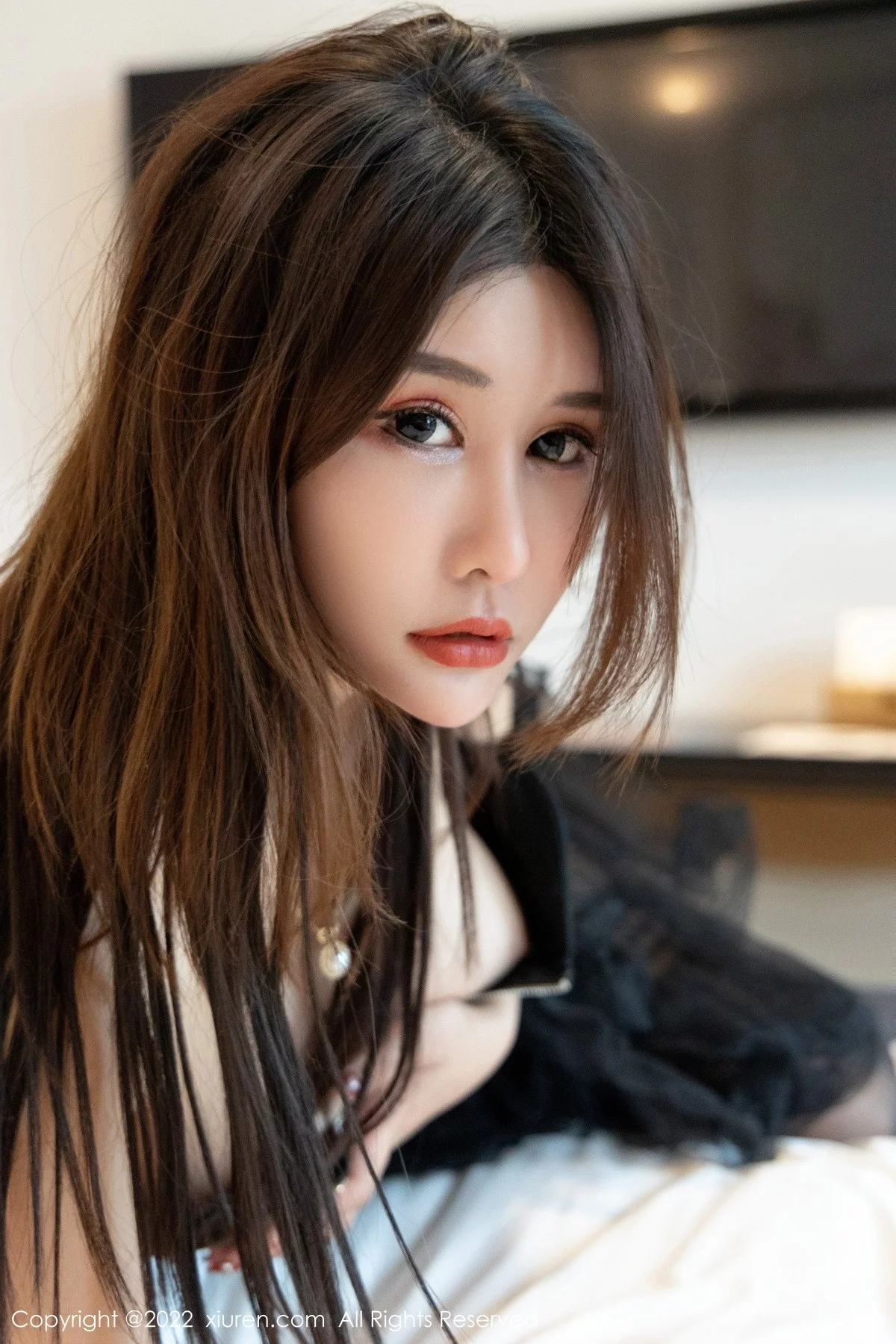 [[XiuRen秀人网]秀人网]No.5105_模特夏沫沫tifa性感黑色低胸服饰配轻透薄纱秀完美身材诱惑写真49P