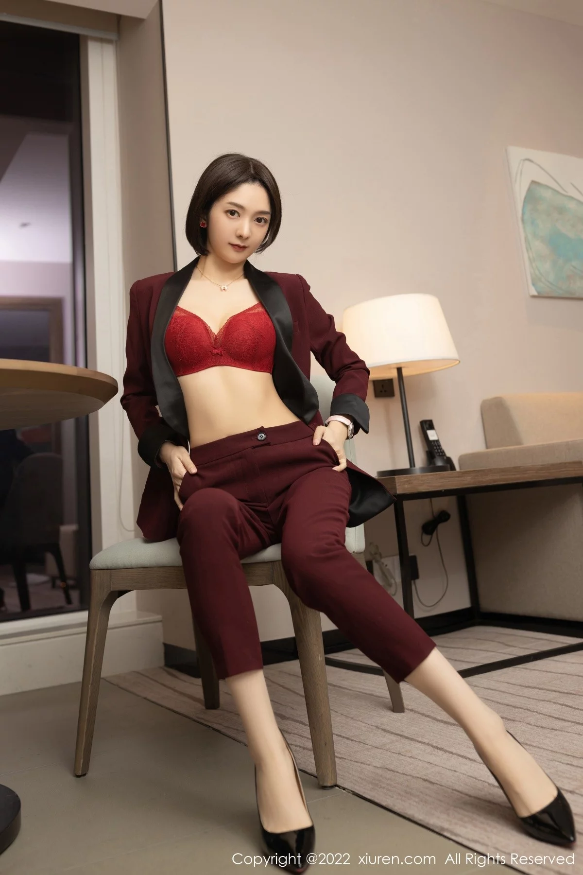 [[XiuRen秀人网]秀人网]No.5111_女神Angela小热巴女老板角色扮演半脱露红色蕾丝内衣诱惑写真72P