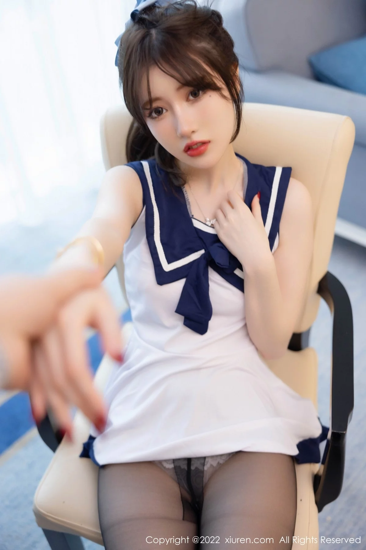 [[XiuRen秀人网]秀人网]No.5032_模特美桃酱海南心愿旅拍性感粉色内衣配魅惑黑丝撩人诱惑写真91P