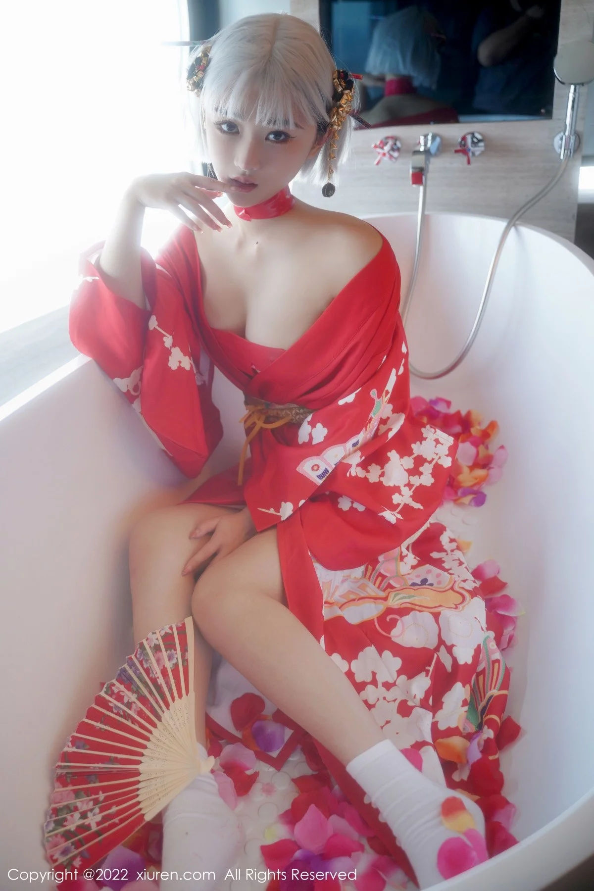[[XiuRen秀人网]秀人网]No.5134_模特西门小玉蒸汽浴室里红带裹身秀火辣身材傲人豪乳诱惑写真66P
