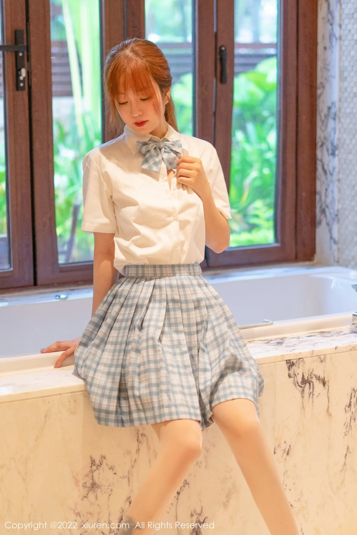 [[XiuRen秀人网]秀人网]No.5137_女神王雨纯性感白T配蓝灰色格子裙原色丝袜秀曼妙身材诱惑写真46P