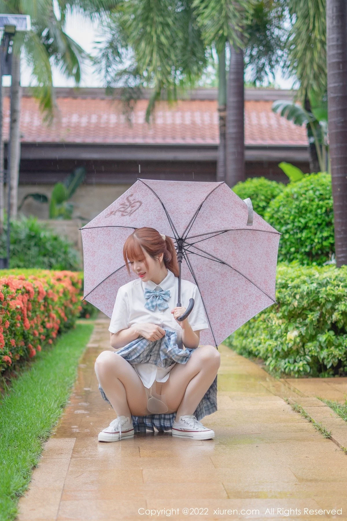 [[XiuRen秀人网]秀人网]No.5137_女神王雨纯性感白T配蓝灰色格子裙原色丝袜秀曼妙身材诱惑写真46P