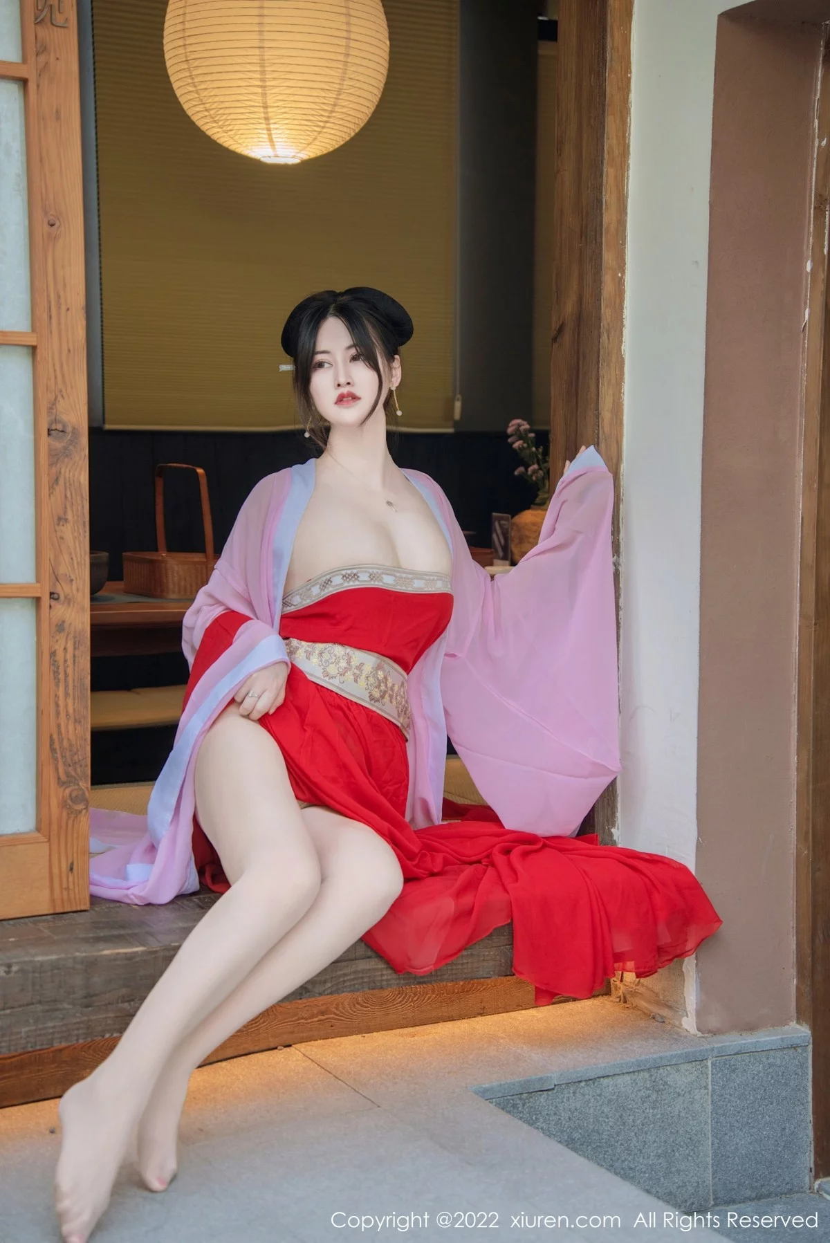 [[XiuRen秀人网]秀人网]No.5141_模特诗诗kiki性感古装服饰配无内肉丝半脱秀惹火身材诱惑写真80P