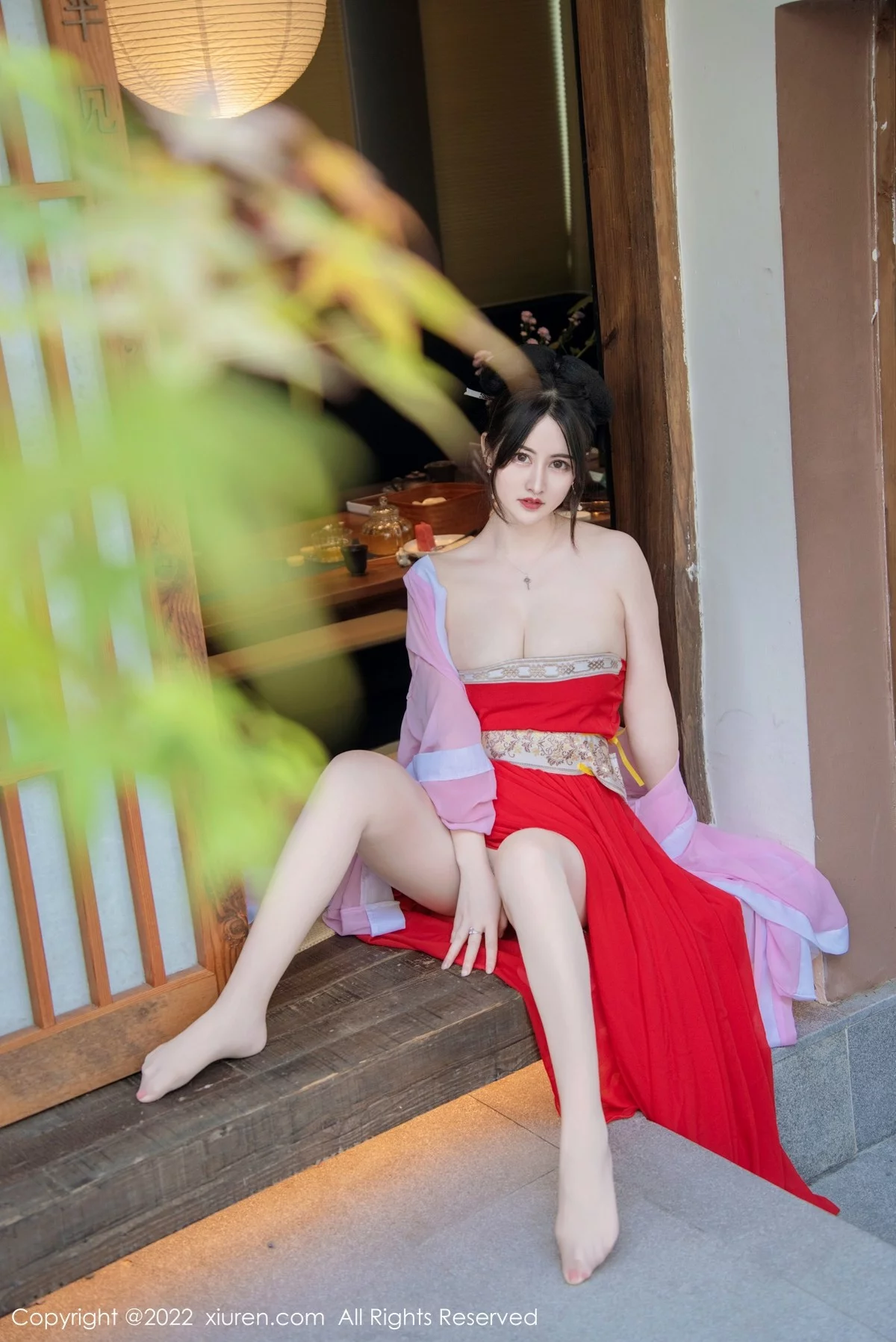 [[XiuRen秀人网]秀人网]No.5141_模特诗诗kiki性感古装服饰配无内肉丝半脱秀惹火身材诱惑写真80P