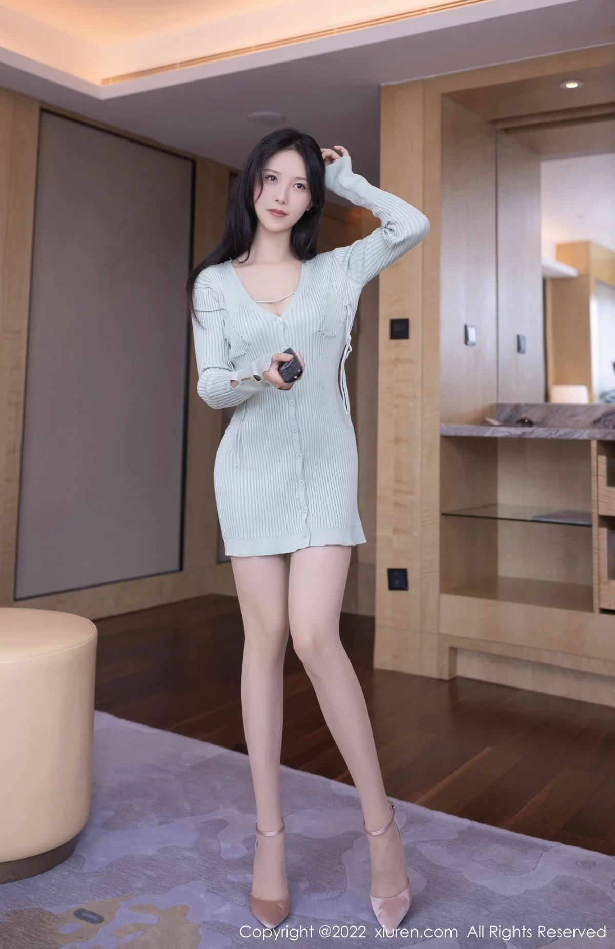 [[XiuRen秀人网]秀人网]No.5206_模特利世酒店场景私房半脱露淡紫色蕾丝内衣原色丝袜诱惑写真94P