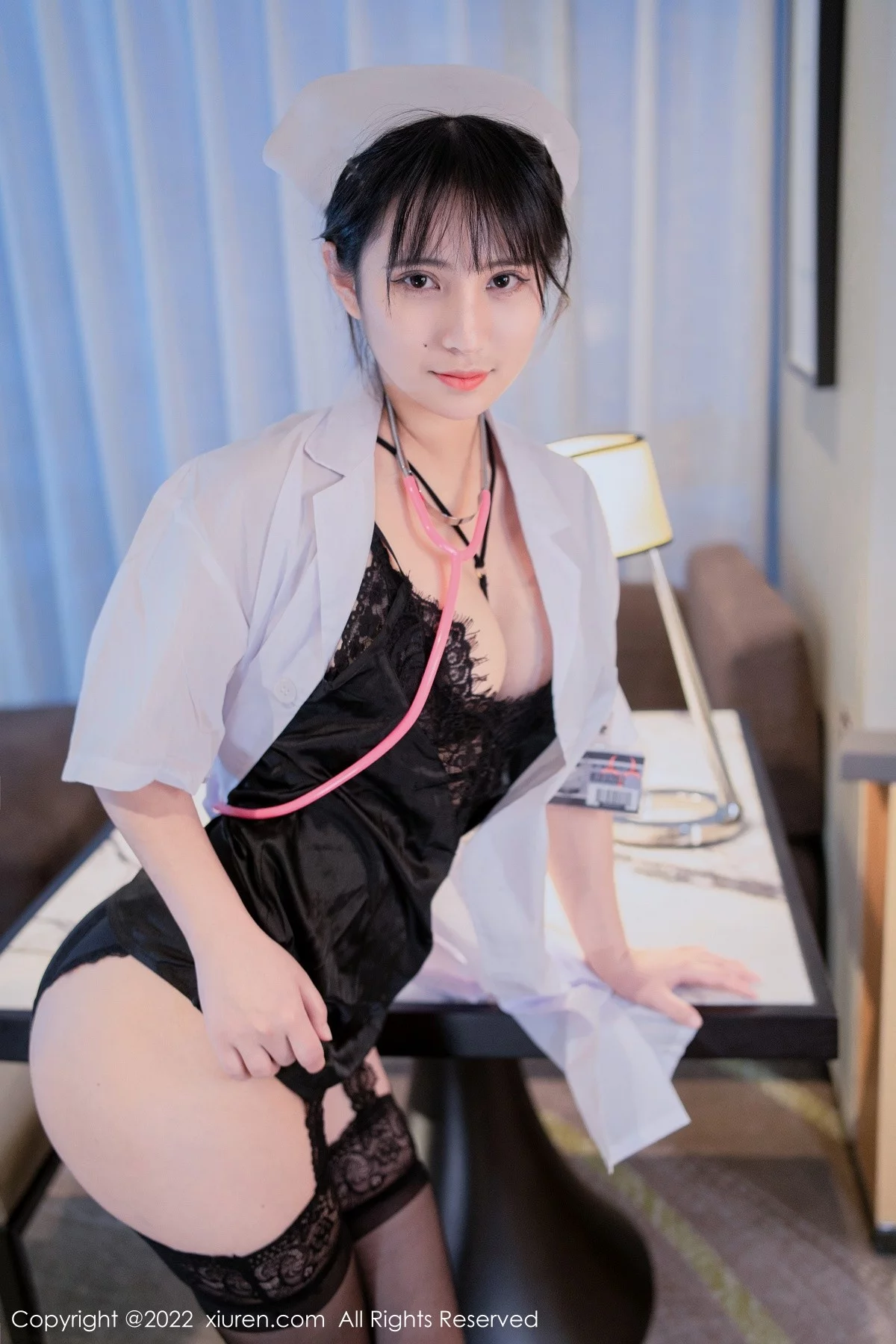 [[XiuRen秀人网]秀人网]No.5202_模特久久Aimee私房性感白衣天使服饰下黑色蕾丝内衣诱惑写真62P