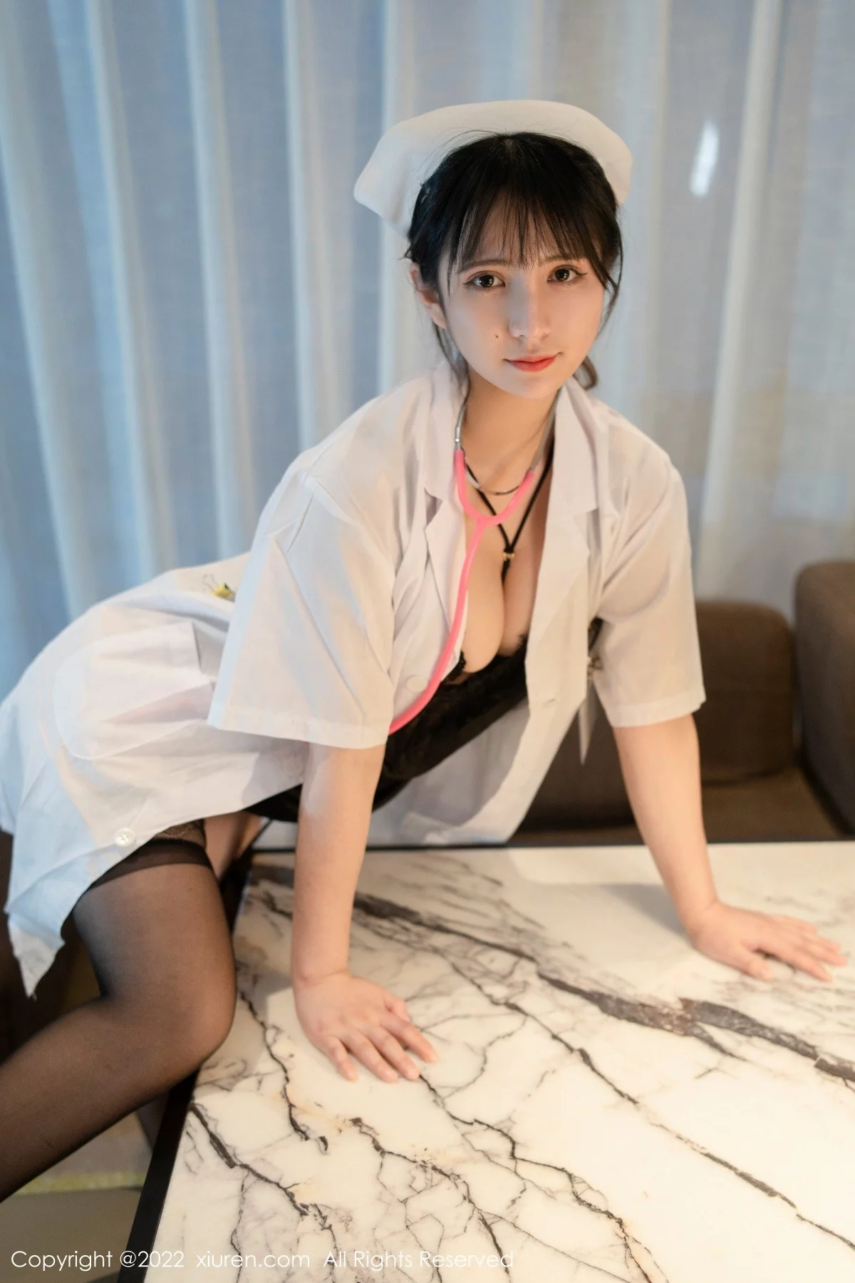 [[XiuRen秀人网]秀人网]No.5202_模特久久Aimee私房性感白衣天使服饰下黑色蕾丝内衣诱惑写真62P