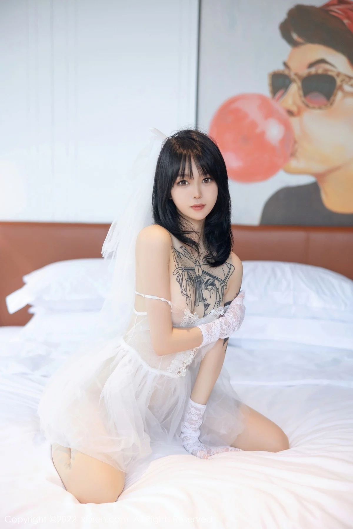 [[XiuRen秀人网]秀人网]No.5212_模特奶瓶私房性感白色婚纱服饰配白色丝袜秀翘臀美腿诱惑写真89P