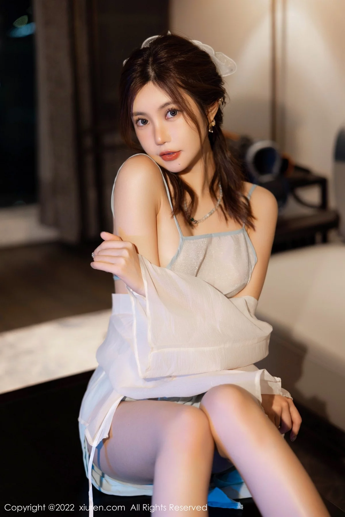 [[XiuRen秀人网]秀人网]No.5219_女神绮里嘉ula海南心愿旅拍白色轻透古装肚兜秀完美身材诱惑写真62P