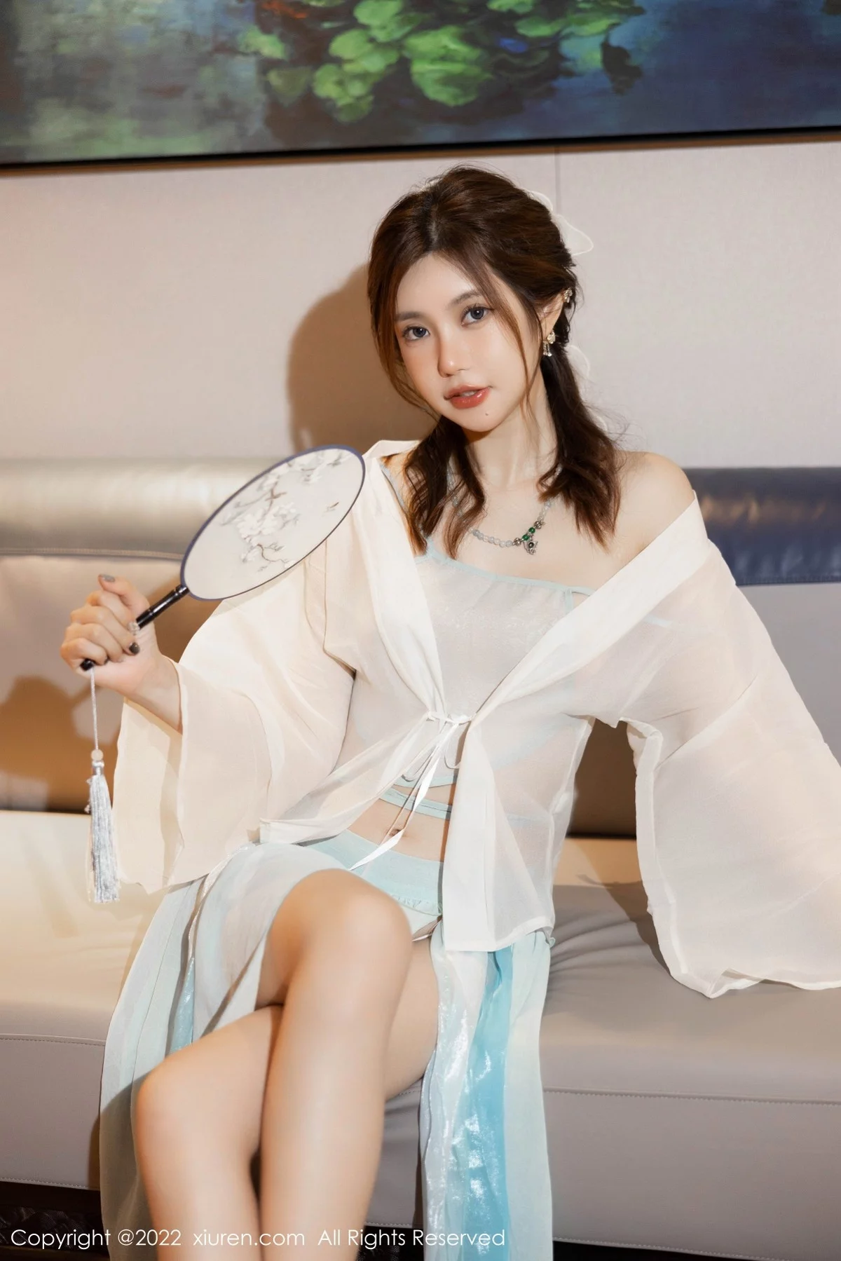 [[XiuRen秀人网]秀人网]No.5219_女神绮里嘉ula海南心愿旅拍白色轻透古装肚兜秀完美身材诱惑写真62P