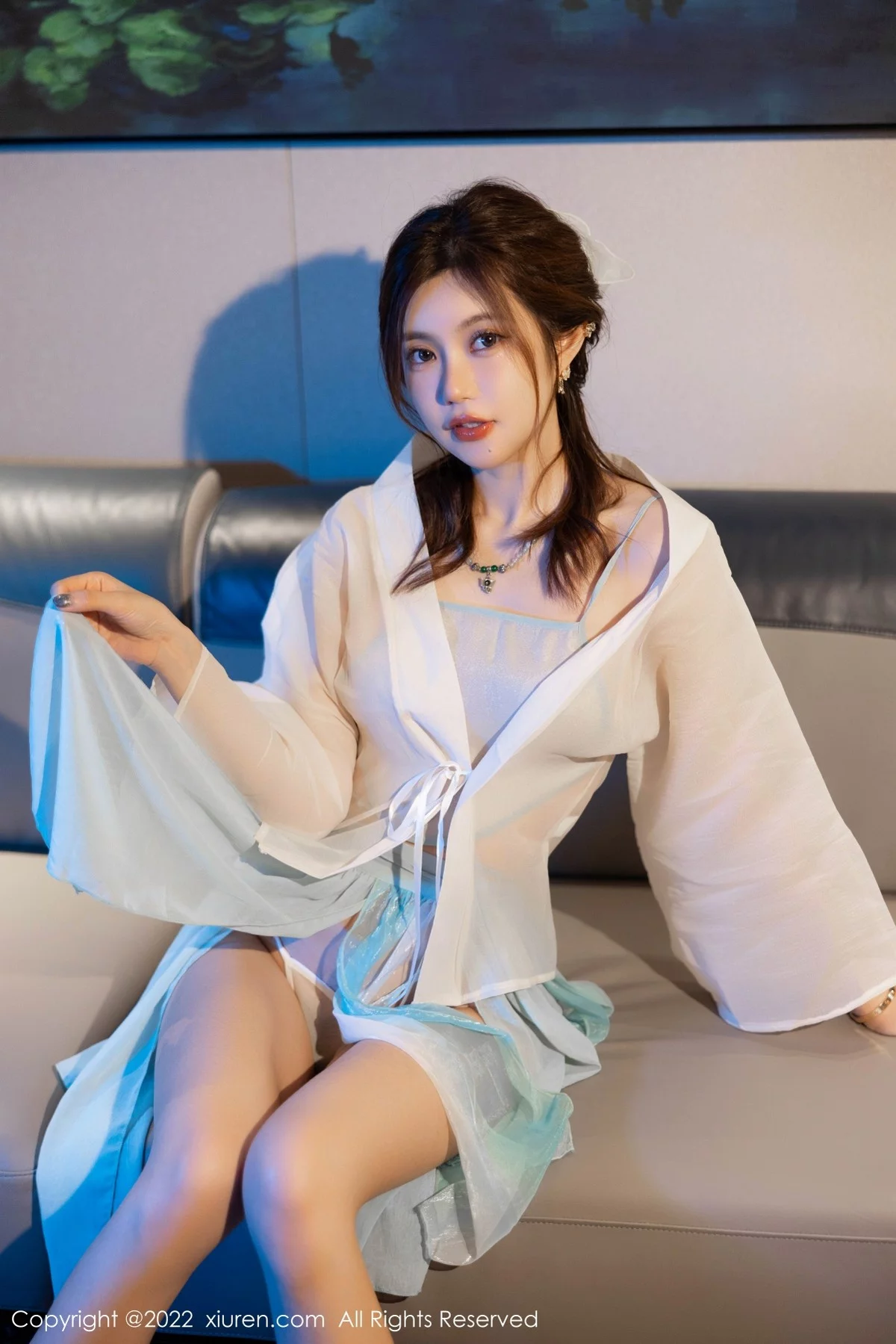 [[XiuRen秀人网]秀人网]No.5219_女神绮里嘉ula海南心愿旅拍白色轻透古装肚兜秀完美身材诱惑写真62P