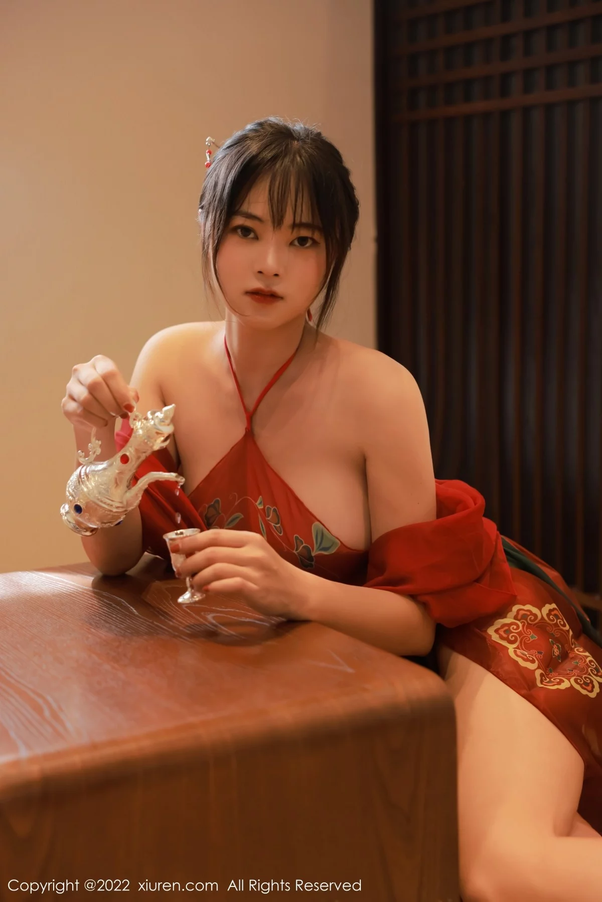 [[XiuRen秀人网]秀人网]No.5222_模特奈沐子澳门旅拍室内场景红色轻透古装肚兜配丁字裤诱惑写真47P