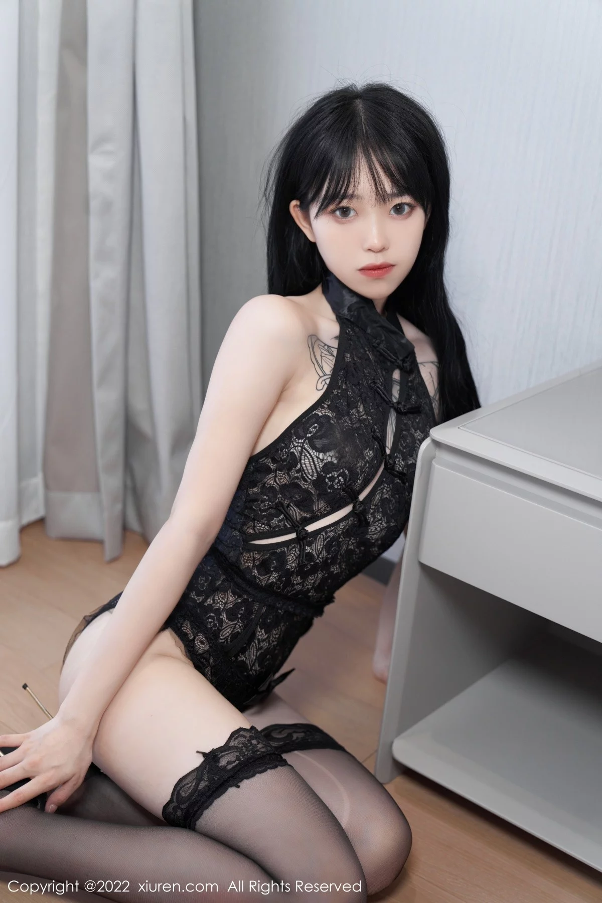 [[XiuRen秀人网]秀人网]No.5243_模特奶瓶私房性感黑色轻透薄纱服配黑丝袜秀翘臀美腿诱惑写真64P