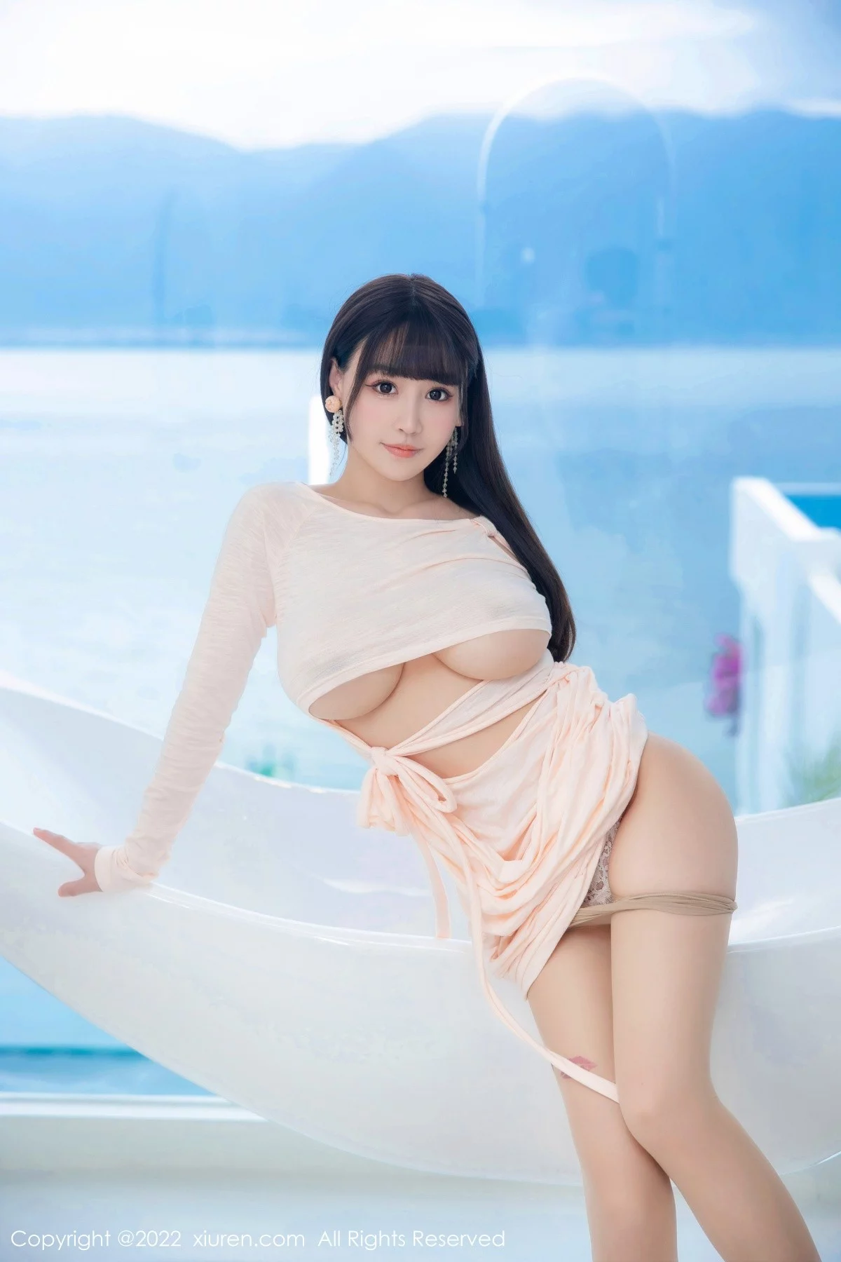 [[XiuRen秀人网]秀人网]No.5248_女神朱可儿Flora大理旅拍浅色镂空连衣裙配超薄肉丝撩人诱惑写真90P