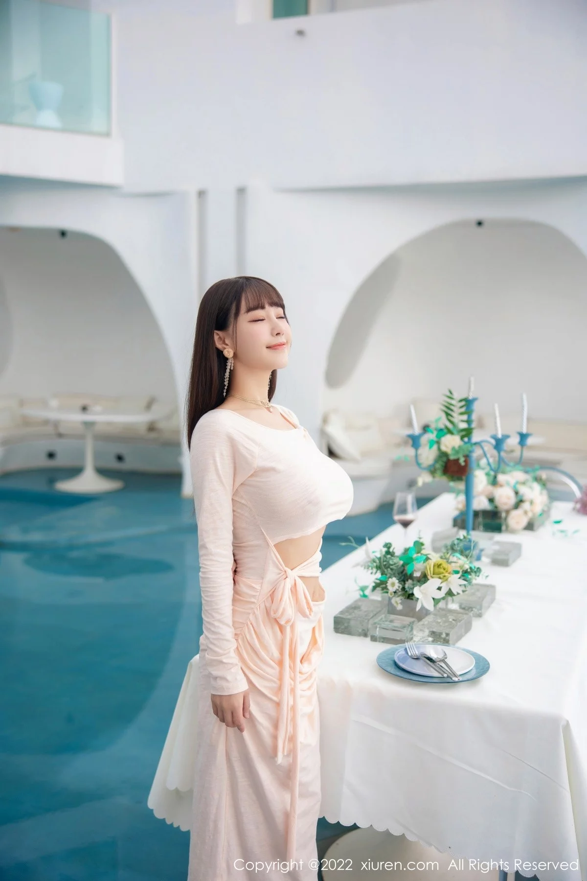 [[XiuRen秀人网]秀人网]No.5248_女神朱可儿Flora大理旅拍浅色镂空连衣裙配超薄肉丝撩人诱惑写真90P