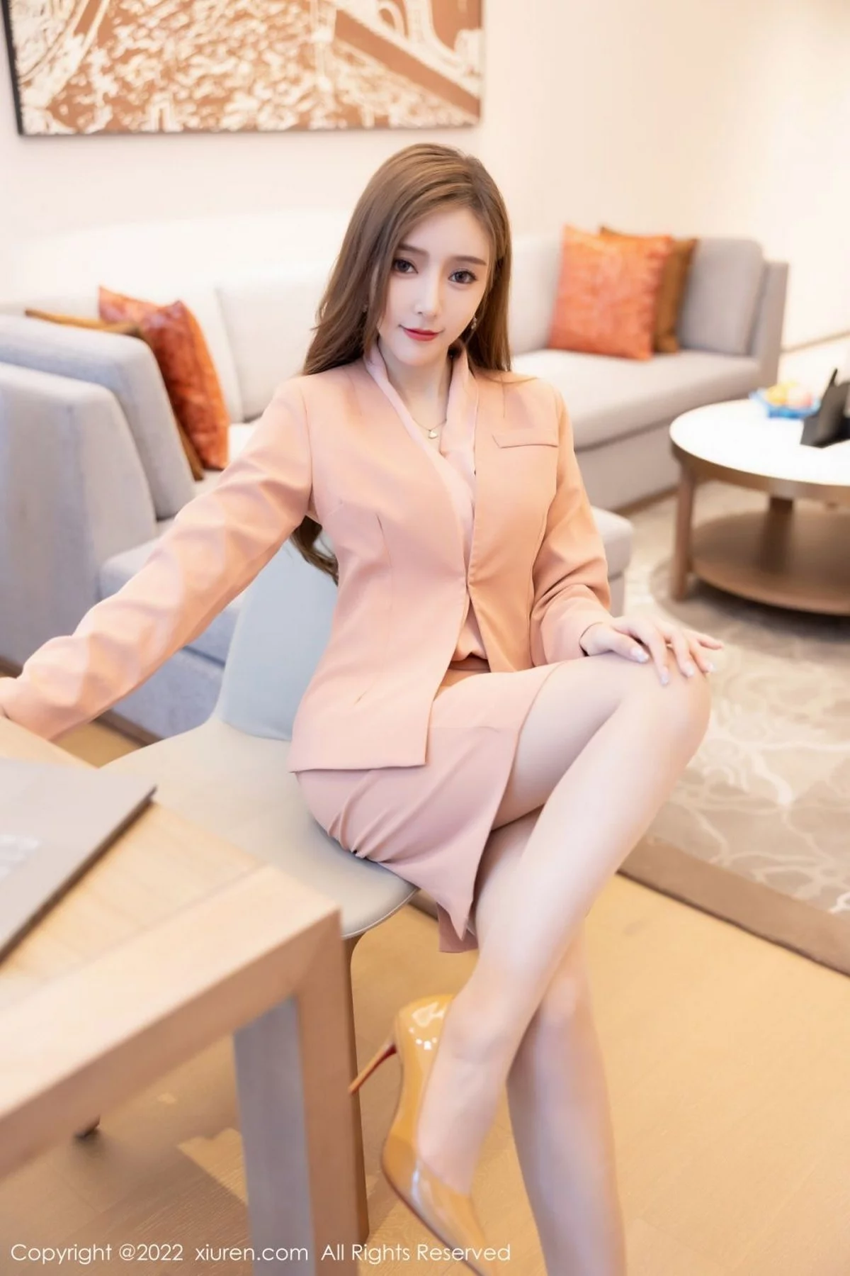 [[XiuRen秀人网]秀人网]No.5257_女神王馨瑶yanni粉色套装半脱露黑色蕾丝内衣超薄肉丝诱惑写真86P