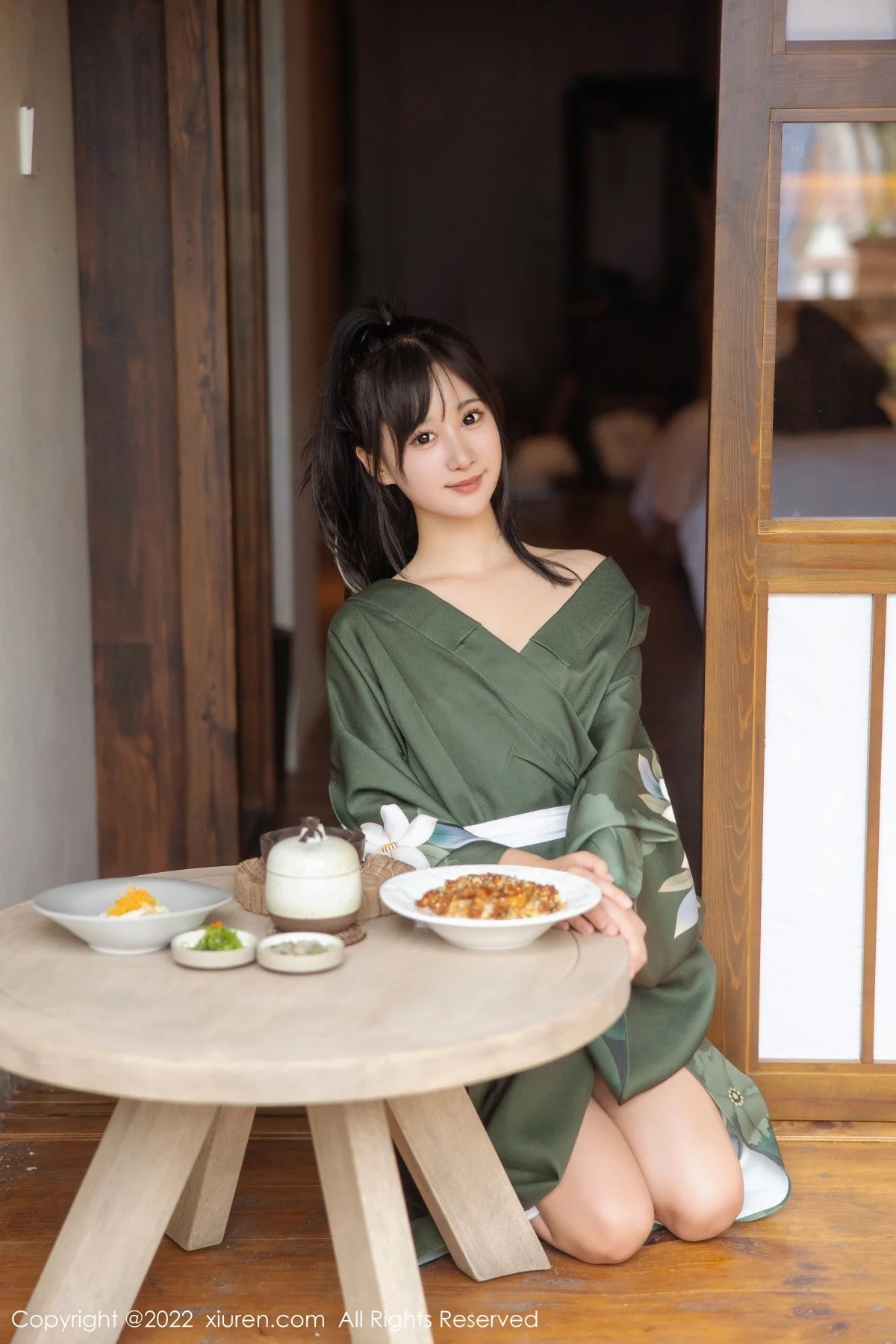 [[XiuRen秀人网]秀人网]No.5256_女神小果冻儿大理旅拍私房暗绿色真空和服秀完美身材诱惑写真85P
