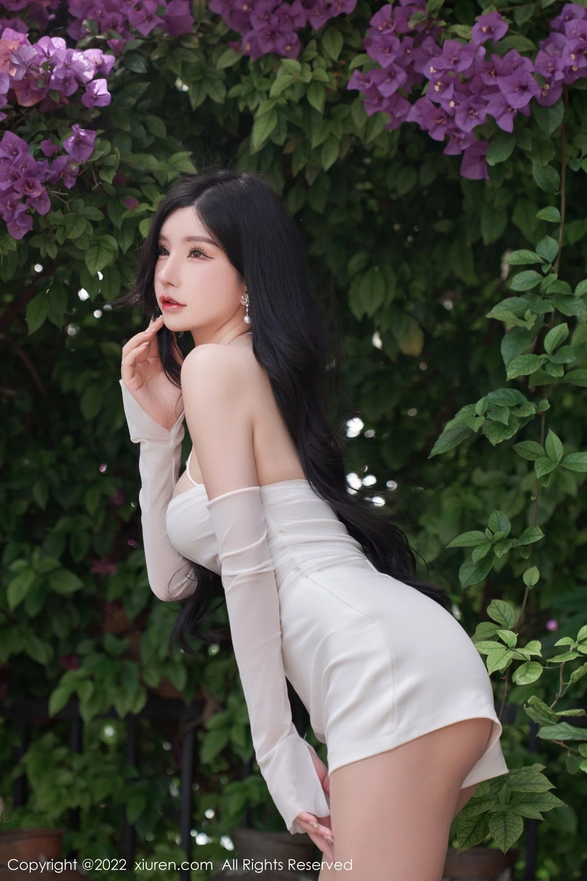 [[XiuRen秀人网]秀人网]No.5271_女神周于希Sally心愿旅拍户外白色轻透服饰秀完美身材诱惑写真89P