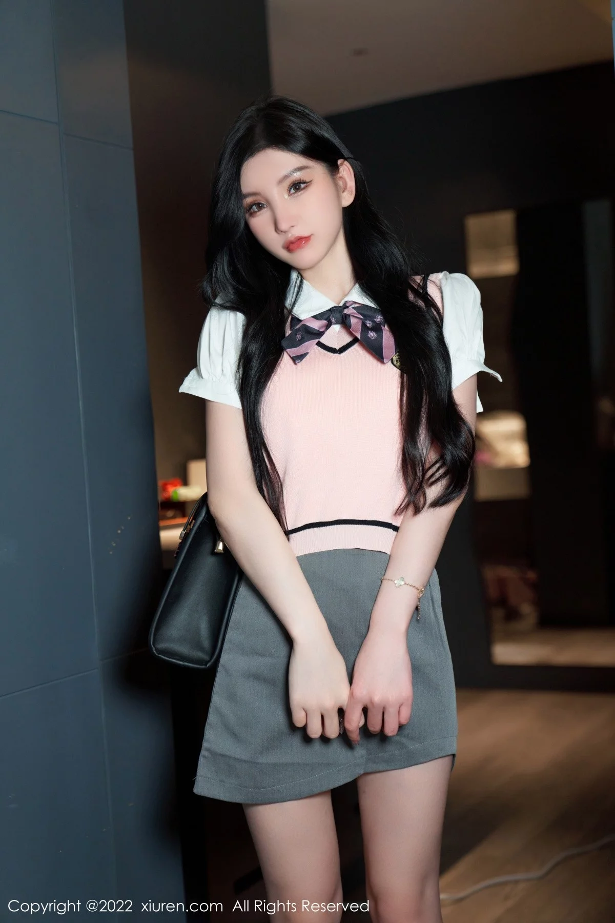 [[XiuRen秀人网]秀人网]No.5285_女神周于希Sally心愿旅拍私房情趣捆绑露淡粉蕾丝内衣诱惑写真86P