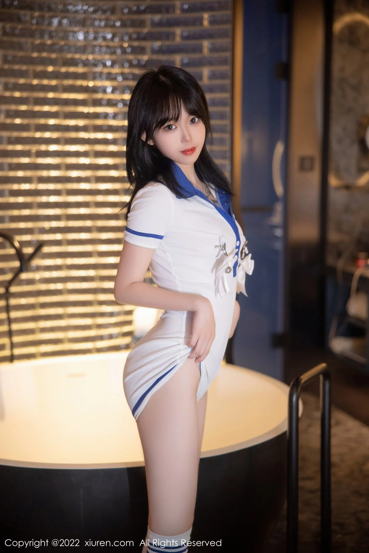 [[XiuRen秀人网]秀人网]No.5291_模特奶瓶性感白色水手服饰配白色长袜秀苗条身材迷人美腿写真88P