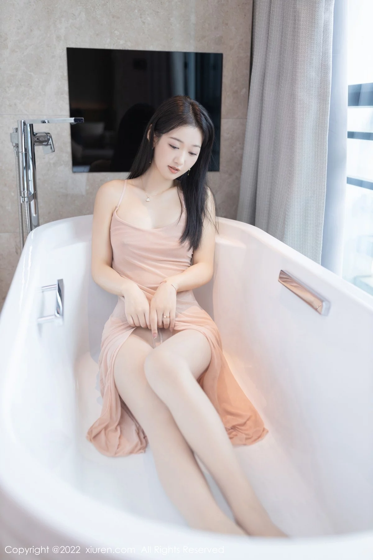 [[XiuRen秀人网]秀人网]No.5293_模特唐安琪云南旅拍性感轻透薄纱连衣长裙配超薄肉丝诱惑写真77P