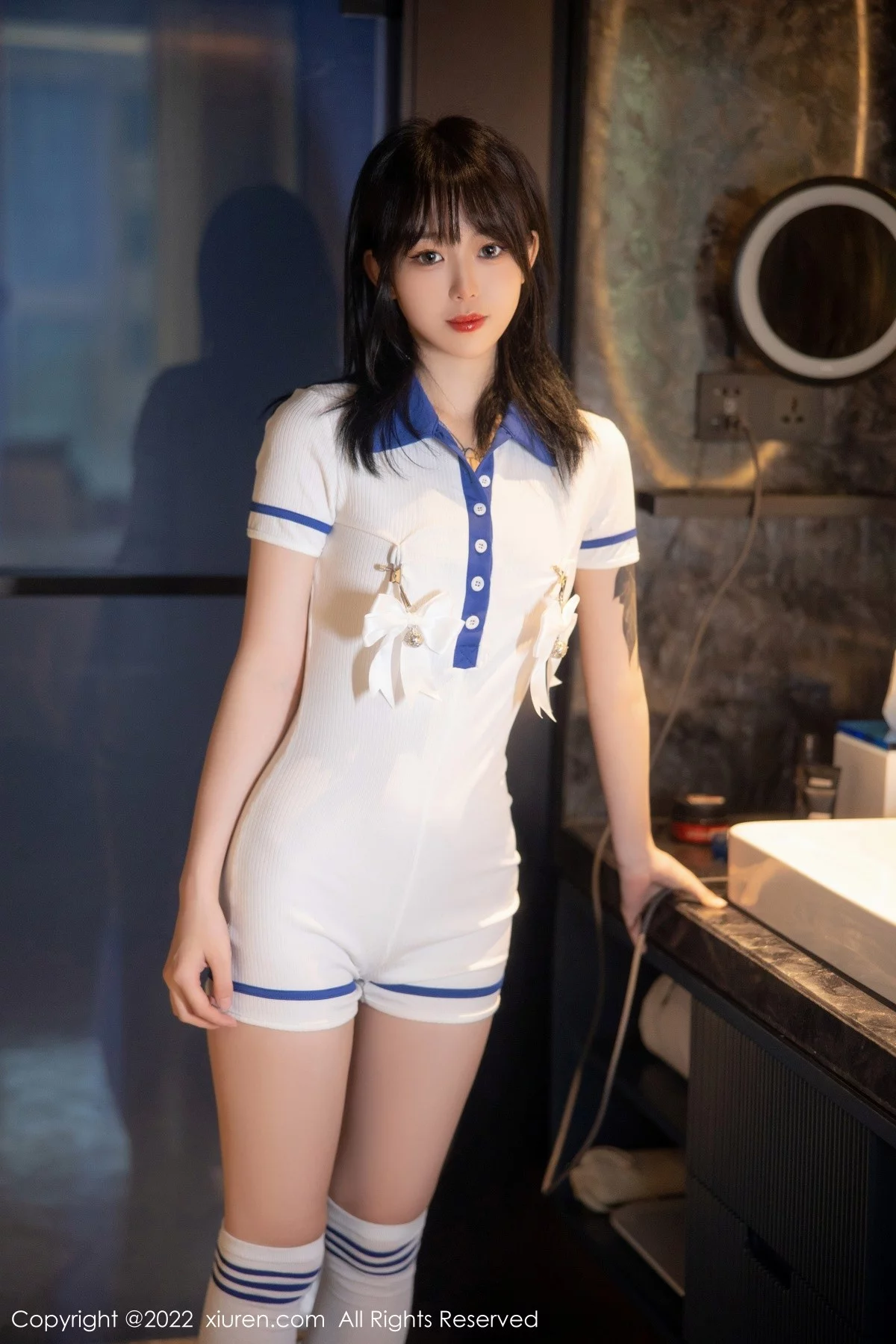 [[XiuRen秀人网]秀人网]No.5291_模特奶瓶性感白色水手服饰配白色长袜秀苗条身材迷人美腿写真88P
