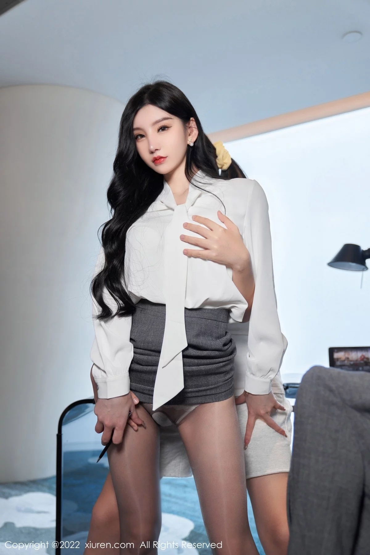 [[XiuRen秀人网]秀人网]No.5177_女神周于希Sally心愿旅拍性感职业装+黑色情趣服饰完美诱惑写真81P