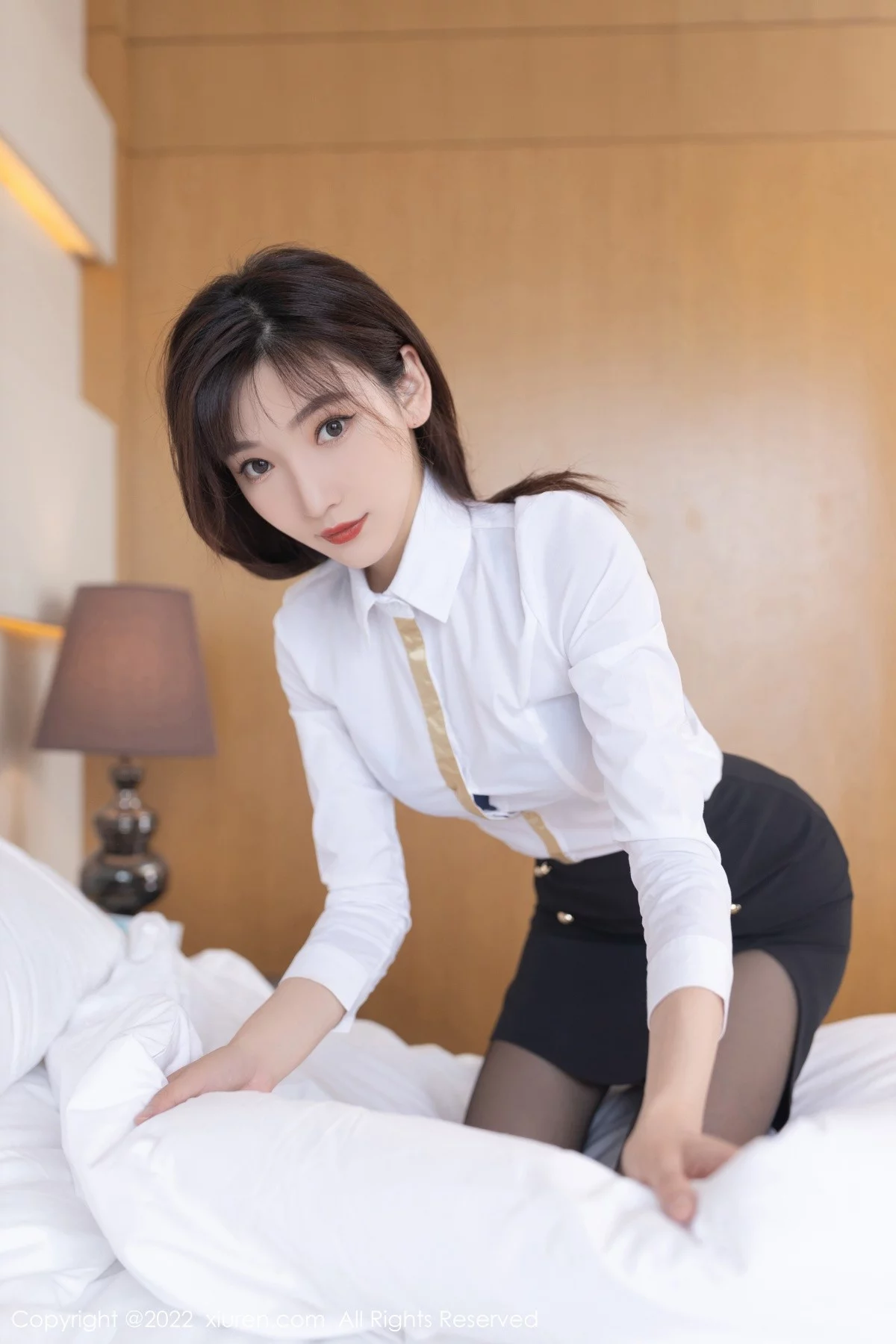 [[XiuRen秀人网]秀人网]No.5183_模特陆萱萱广州-云南旅拍角色扮演性感内衣配无内黑丝诱惑写真73P