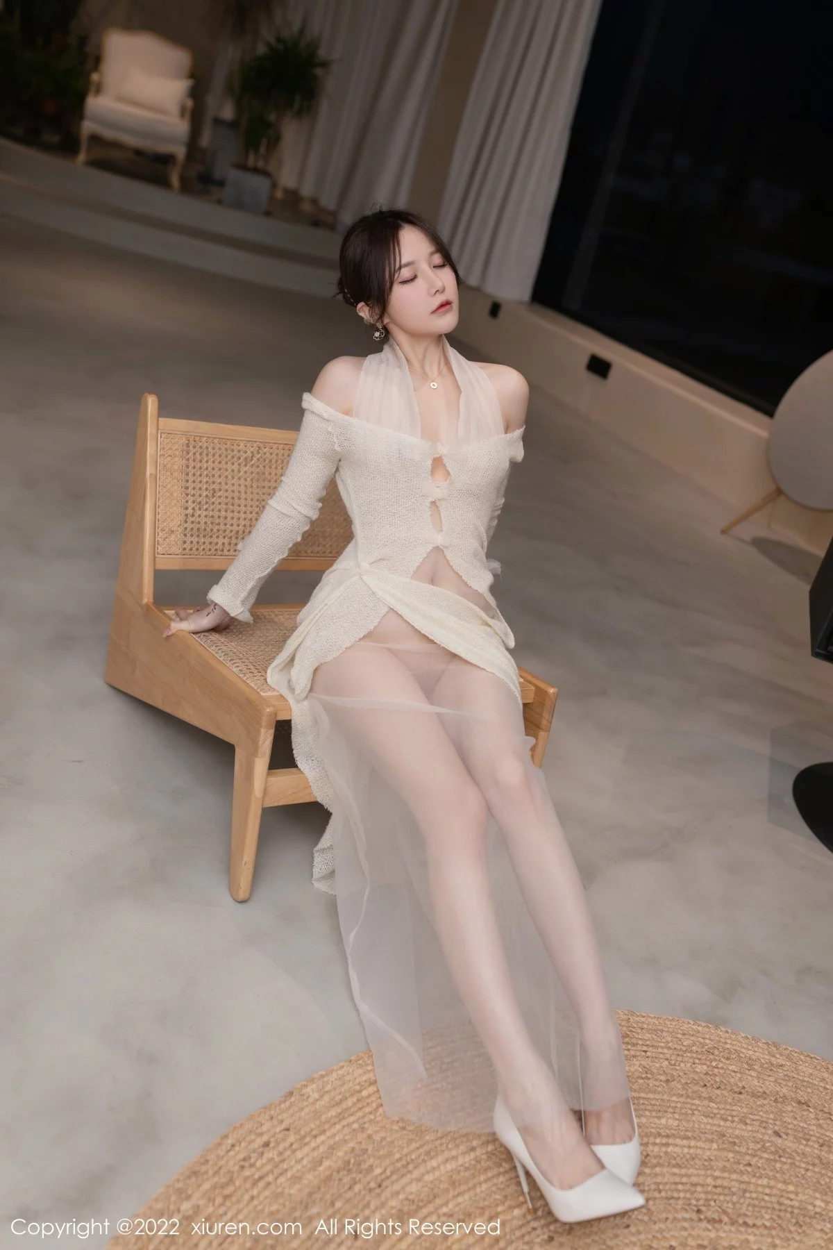 [[XiuRen秀人网]秀人网]No.5191_模特鱼子酱Fish广州-云南旅拍米色轻透服饰秀曼妙身材诱惑写真82P