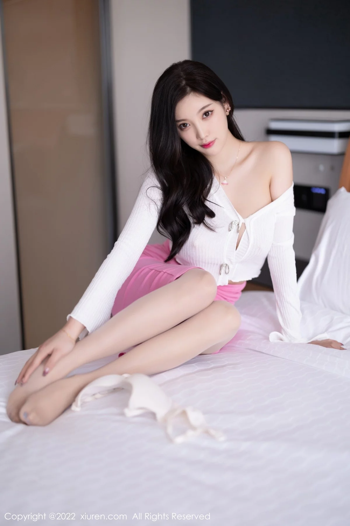 [[XiuRen秀人网]秀人网]No.5200_女神杨晨晨Yome半脱露白色轻透蕾丝内衣秀完美身材诱惑写真76P
