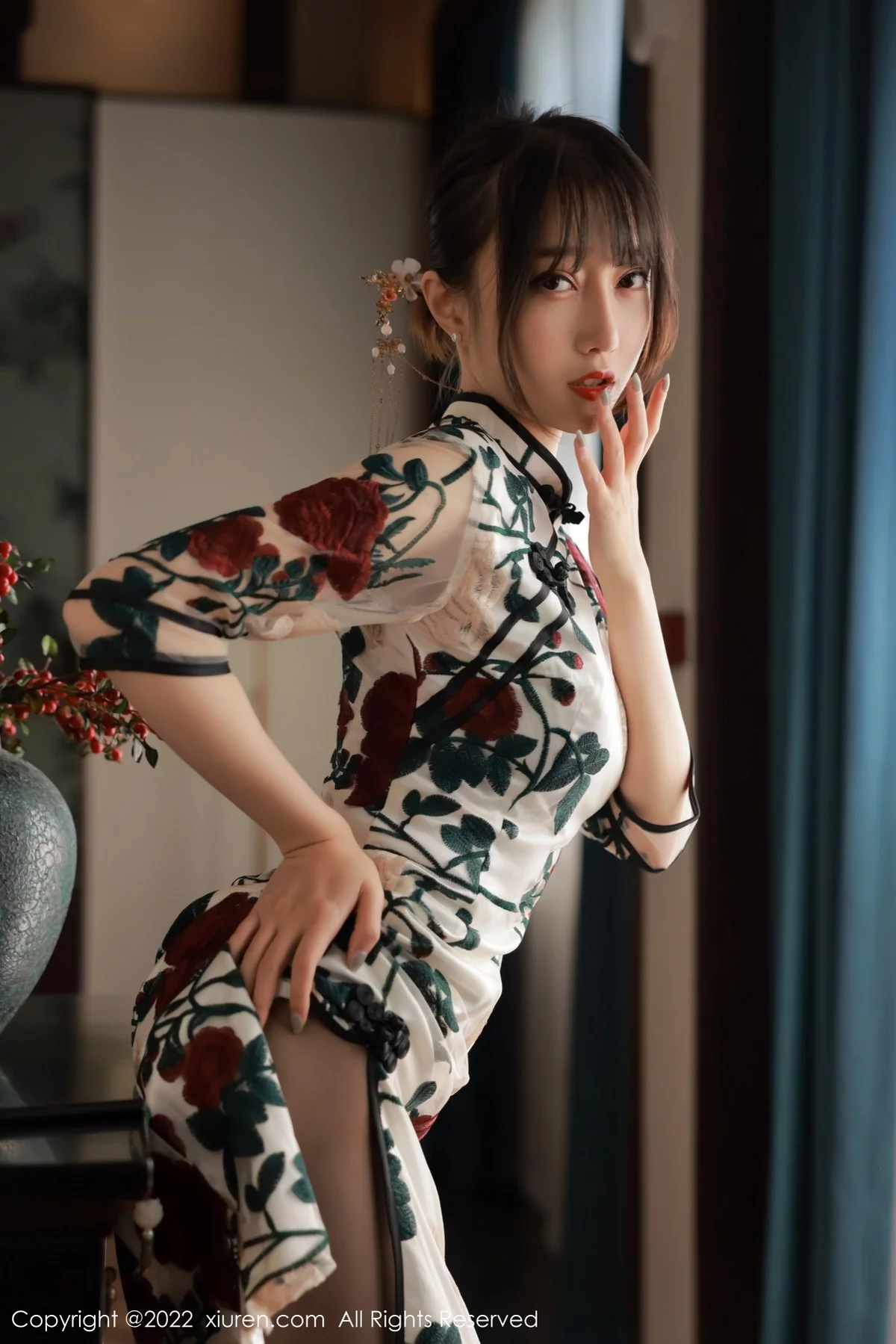 [[XiuRen秀人网]秀人网]No.5199_模特玥儿玥er澳门旅拍半脱露黑色轻透内衣配超薄黑丝诱惑写真77P