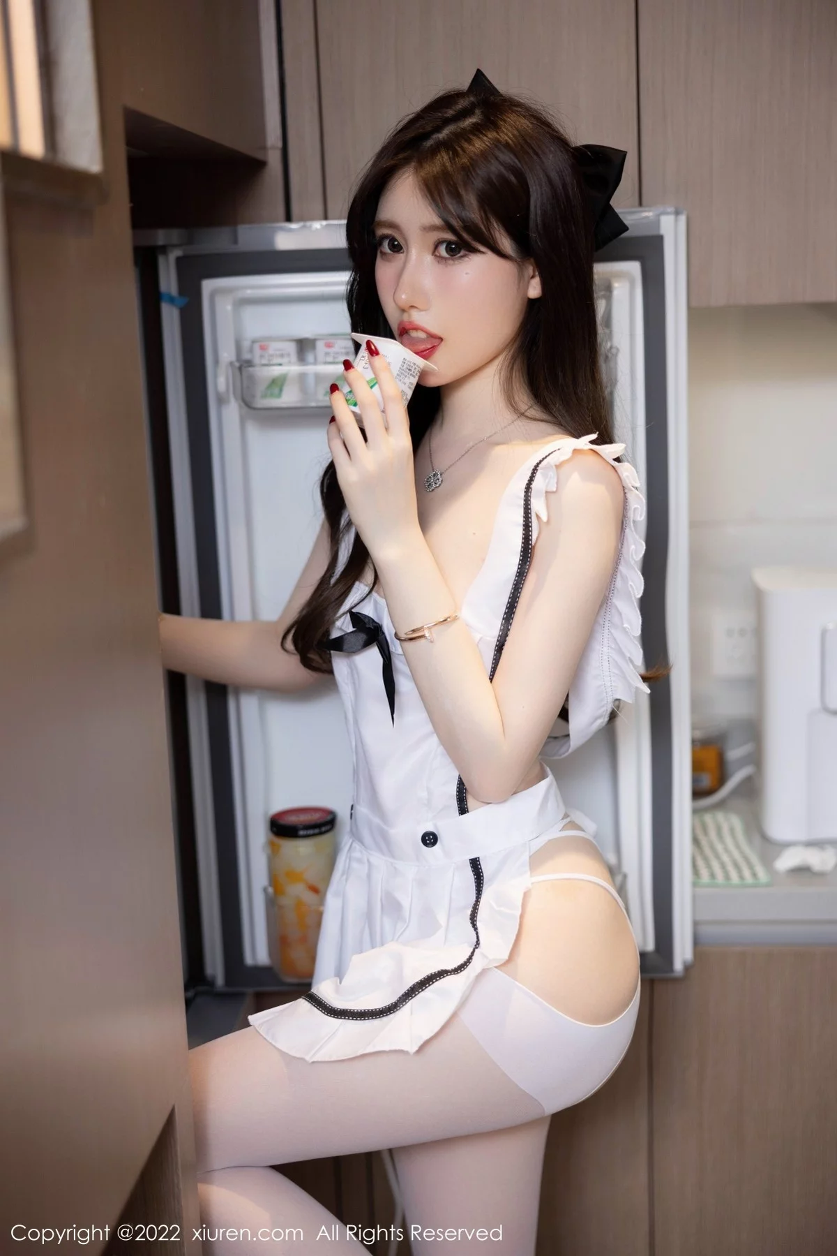 [[XiuRen秀人网]秀人网]No.5306_模特美桃酱海南心愿旅拍粉色收身衣+私房白色女仆性感迷人写真73P