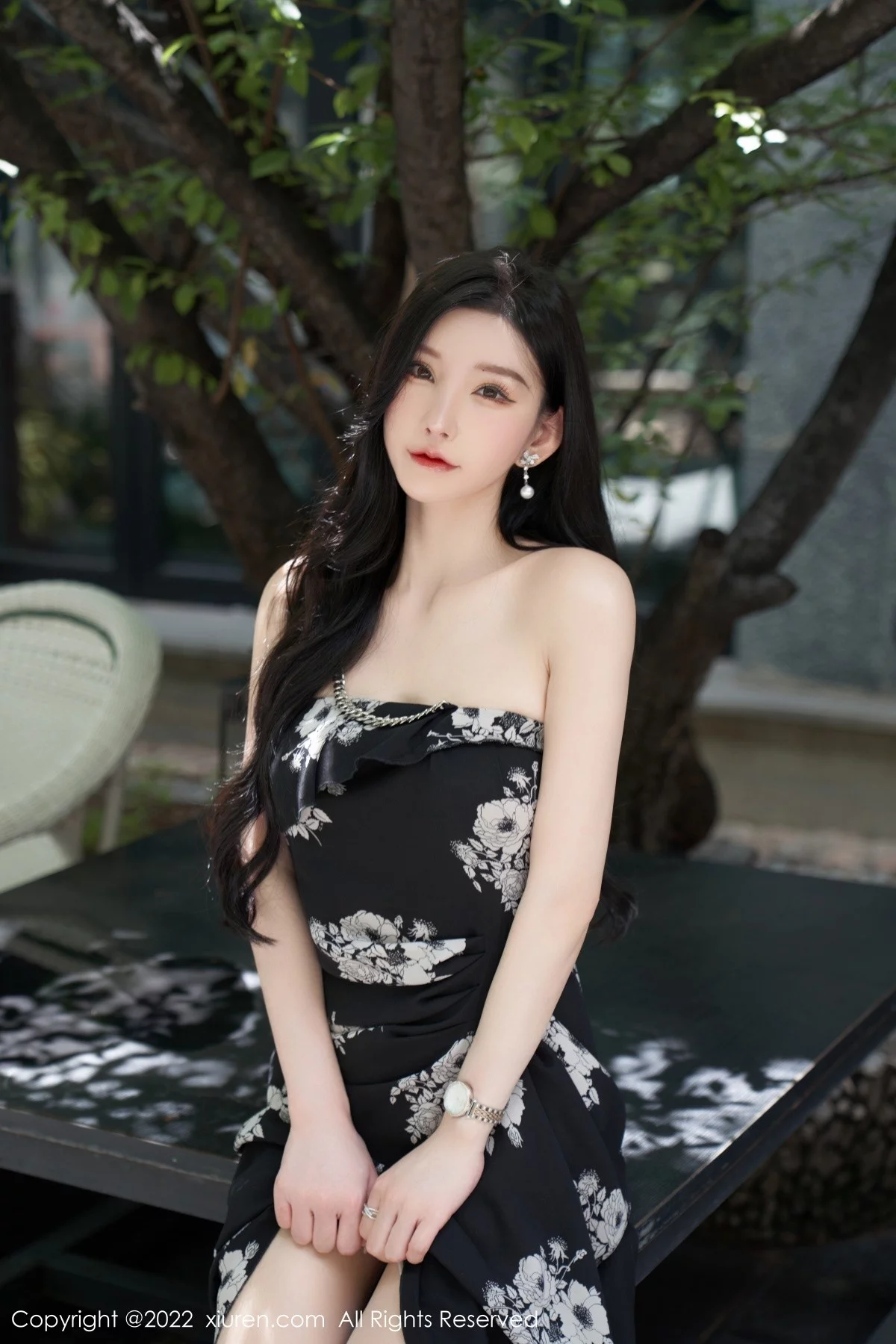 [[XiuRen秀人网]秀人网]No.5307_女神周于希Sally心愿旅拍黑色露肩连衣长裙秀完美身材诱惑写真90P