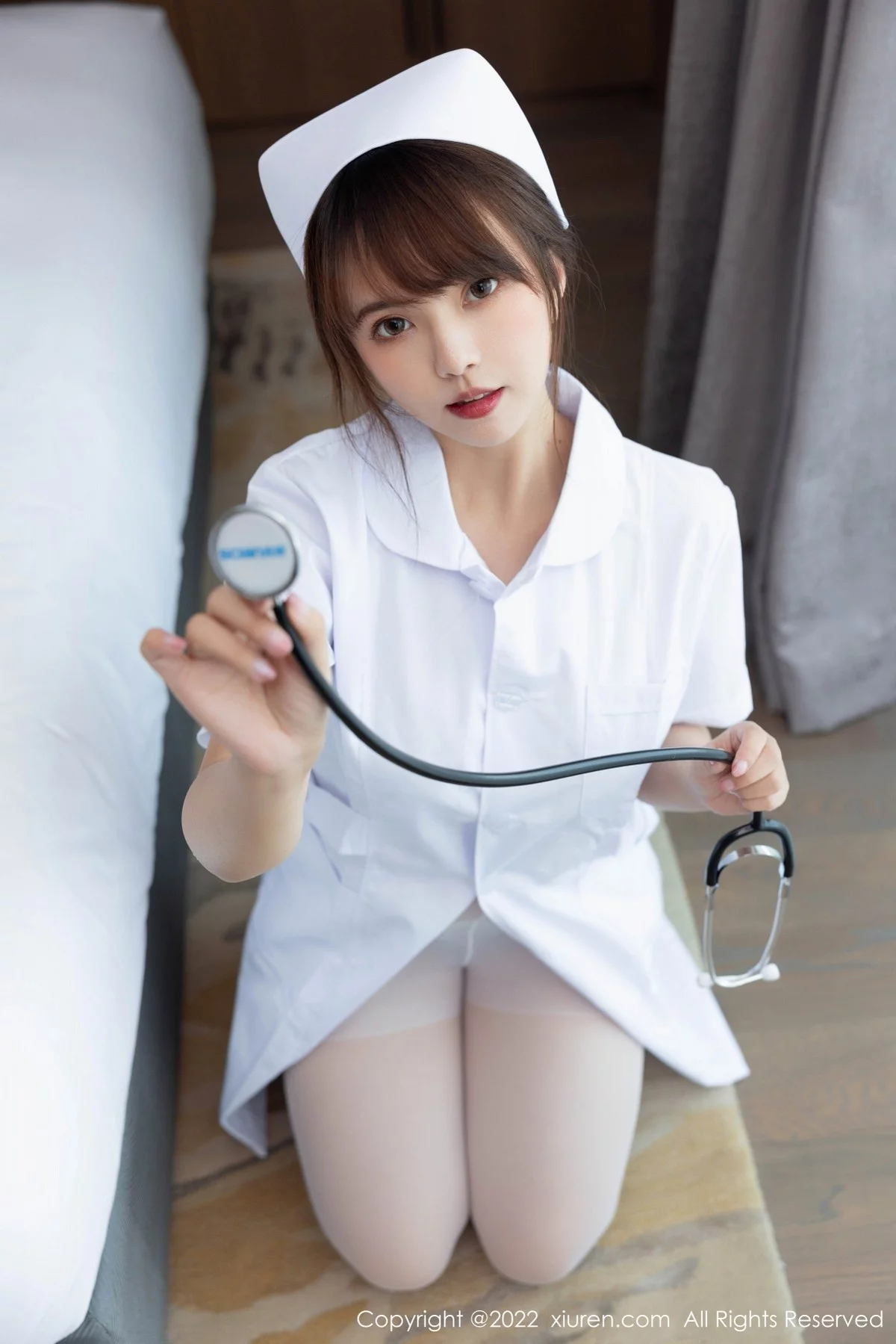[[XiuRen秀人网]秀人网]No.5353_模特张思允Nice性感白色护士服饰配超薄无内肉丝惹火诱惑写真60P