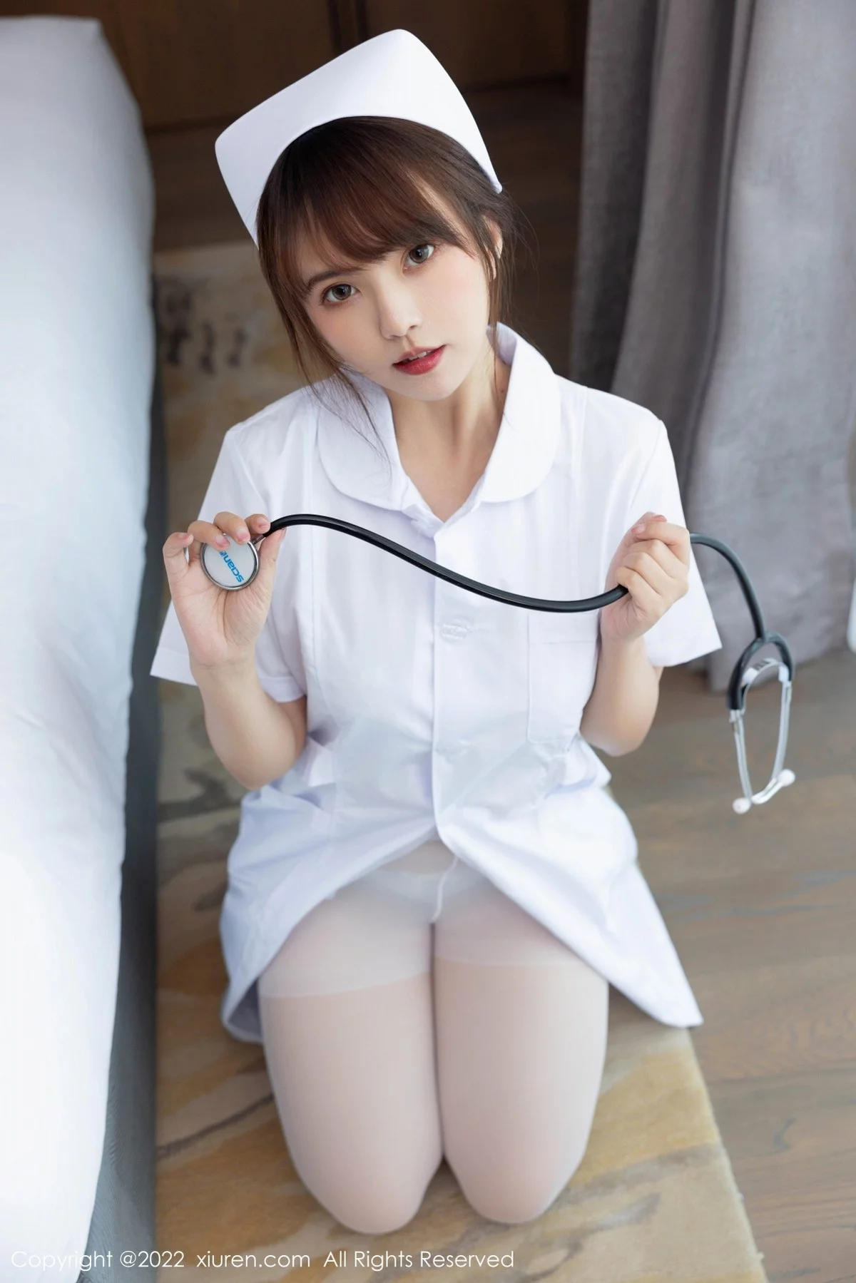 [[XiuRen秀人网]秀人网]No.5353_模特张思允Nice性感白色护士服饰配超薄无内肉丝惹火诱惑写真60P