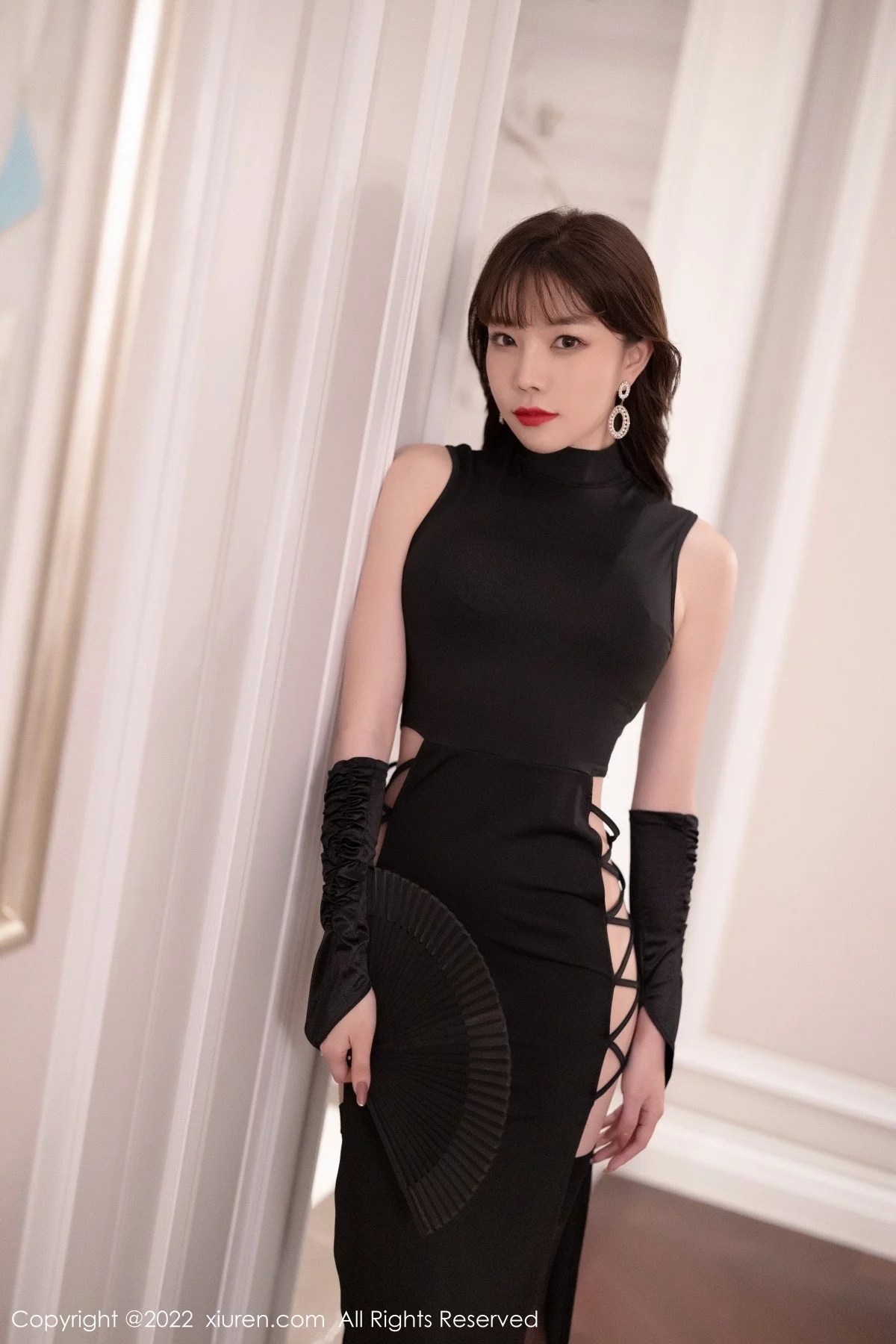 [[XiuRen秀人网]秀人网]No.5374_女神徐莉芝Booty厦门旅拍黑色轻透情趣内衣秀完美身材诱惑写真100P