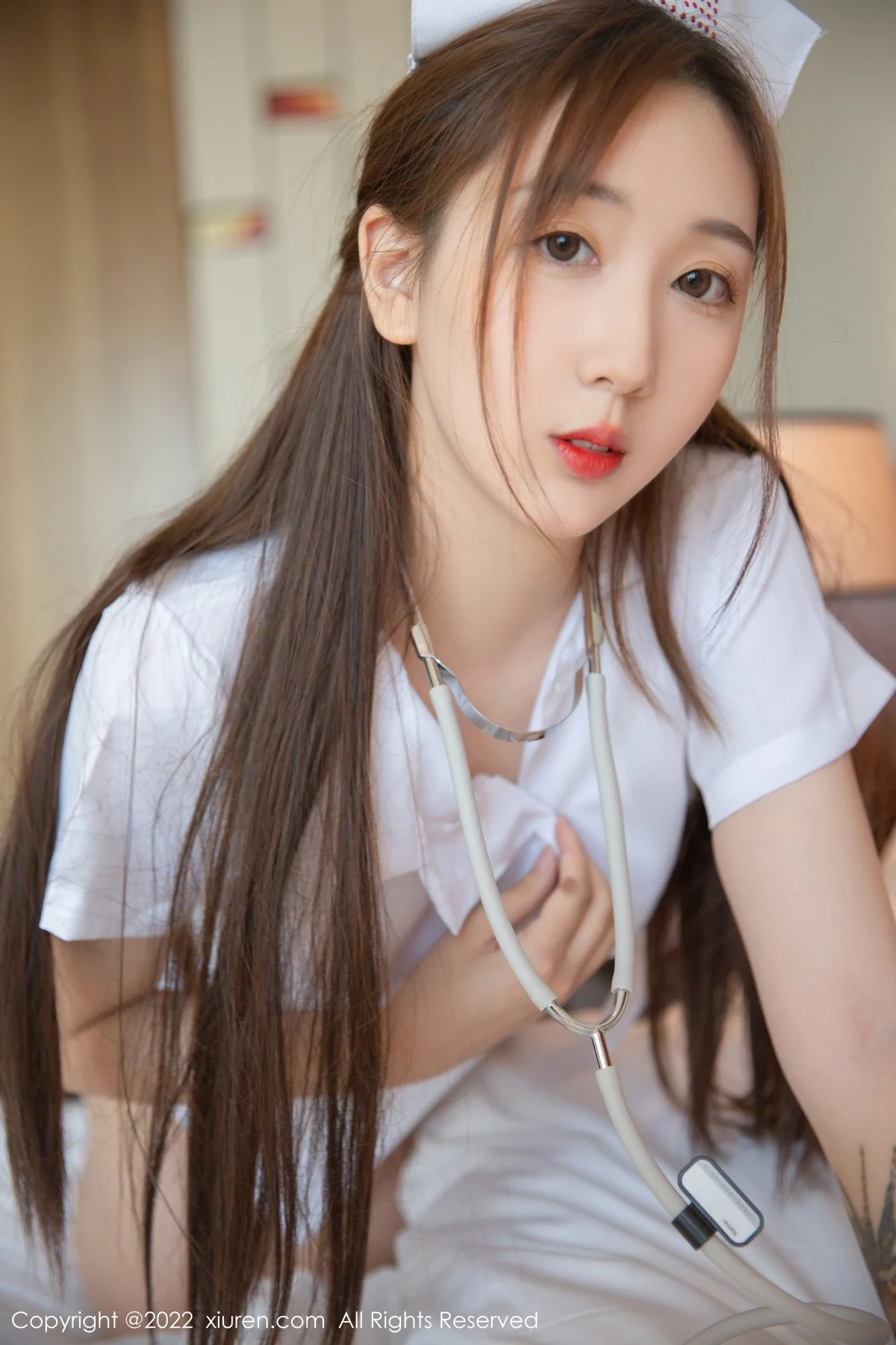 [[XiuRen秀人网]秀人网]No.5375_模特江真真性感白色护士服饰配超薄开档无内肉丝惹火诱惑写真71P