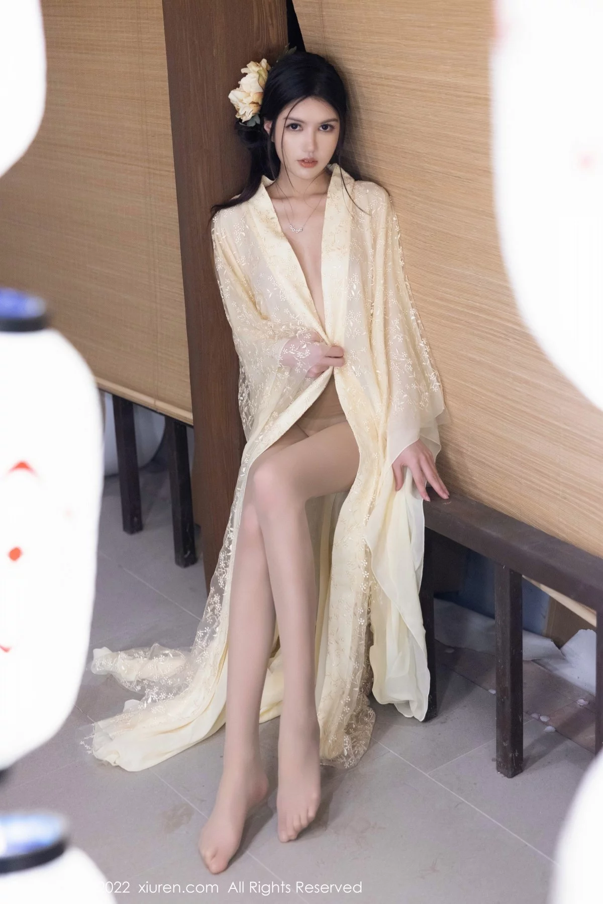 [[XiuRen秀人网]秀人网]No.5387_模特媛媛酱belle淡黄轻透古装服配超薄肉丝秀惹火身材诱惑写真60P
