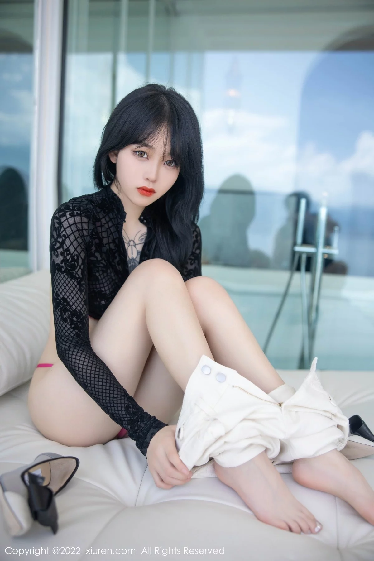 [[XiuRen秀人网]秀人网]No.5386_模特奶瓶大理旅拍黑色网纱上衣配白色长裤露粉色内衣诱惑写真98P